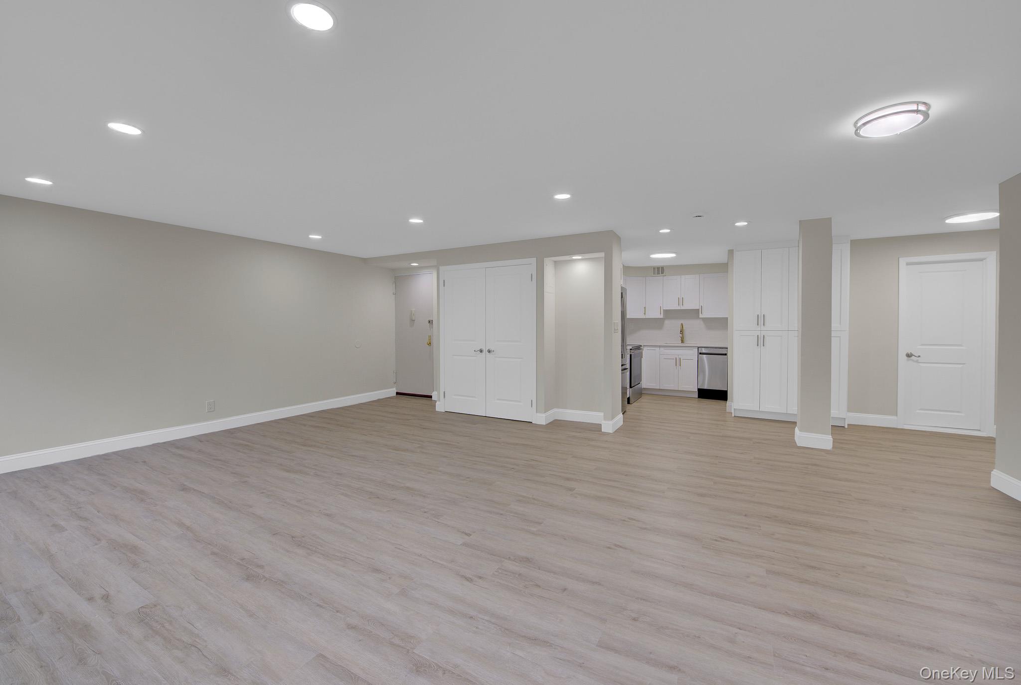 166-10 Powells Cove Boulevard Unit 2C, Whitestone NY 11357