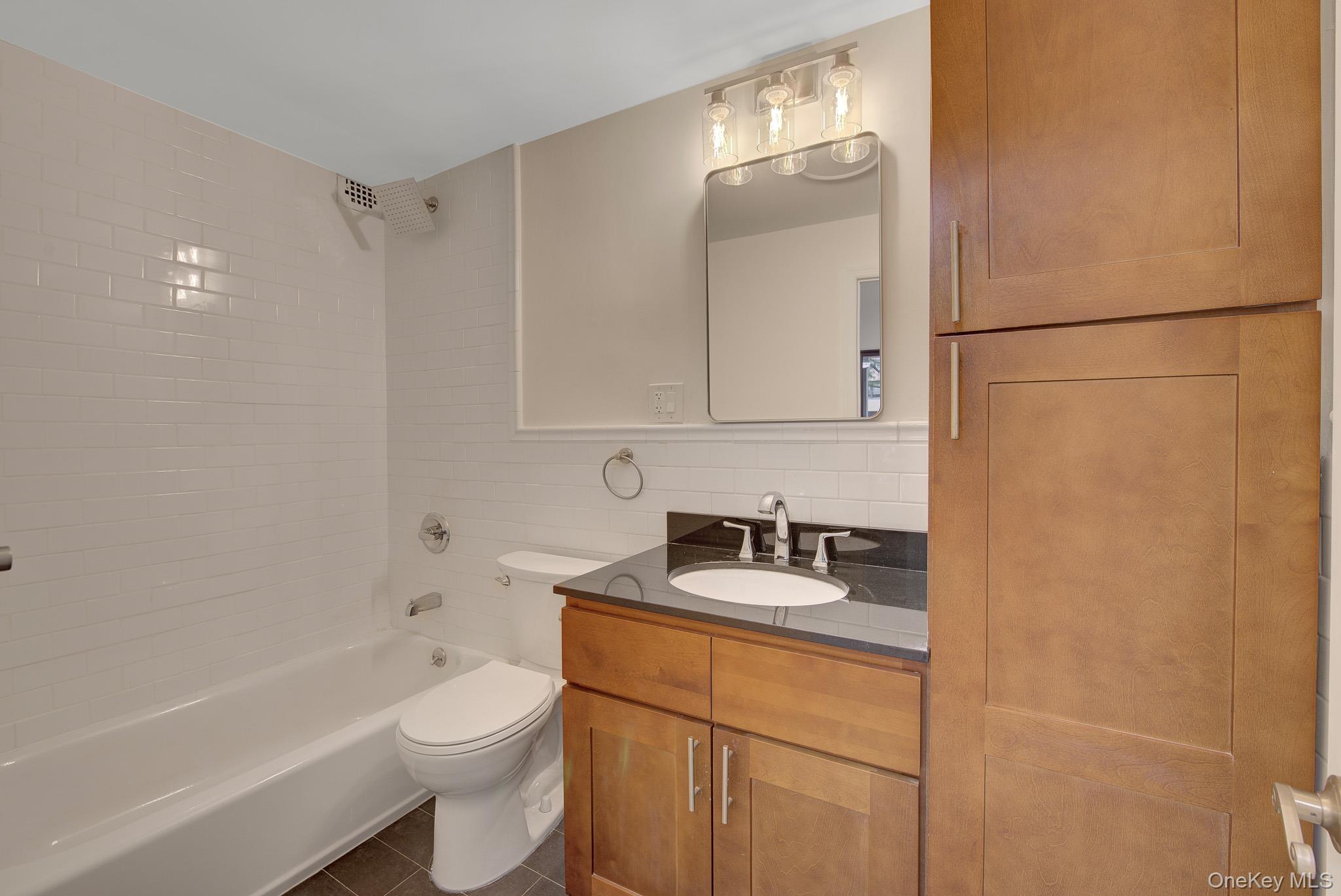 166-10 Powells Cove Boulevard Unit 2C, Whitestone NY 11357
