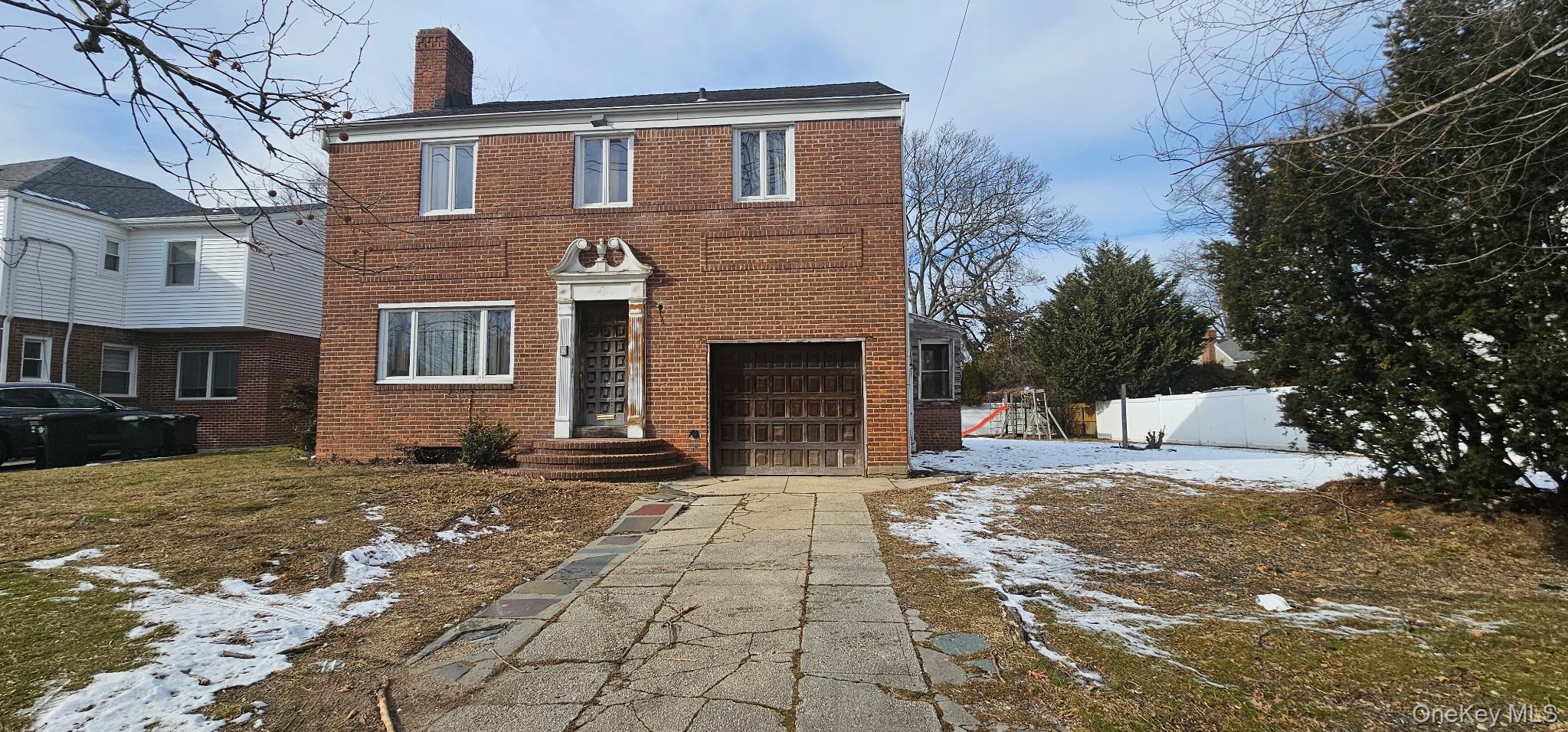 770 W Broadway, Woodmere NY 11598