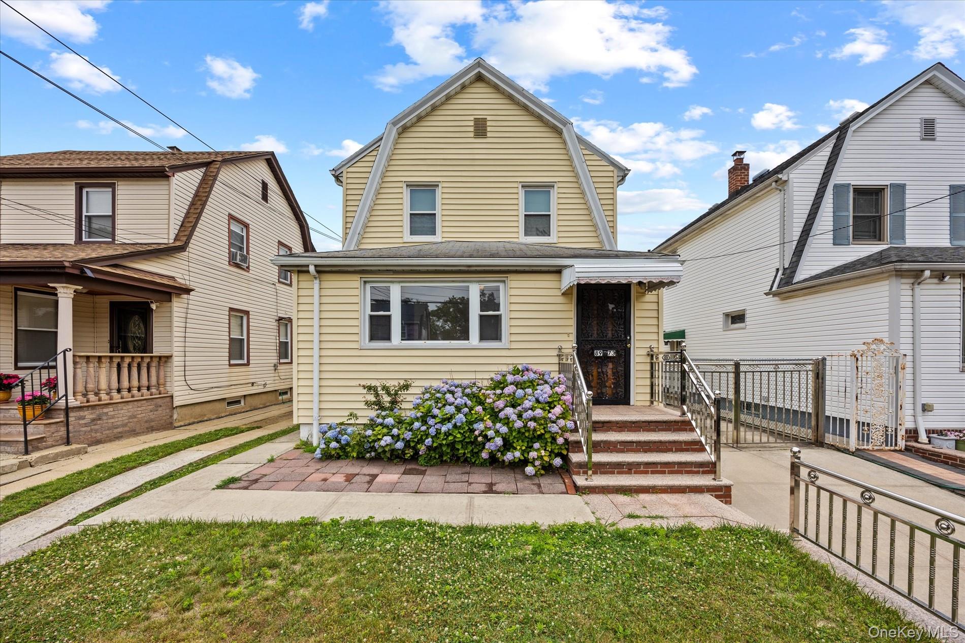 8973 215th Street, Queens Village NY 11427