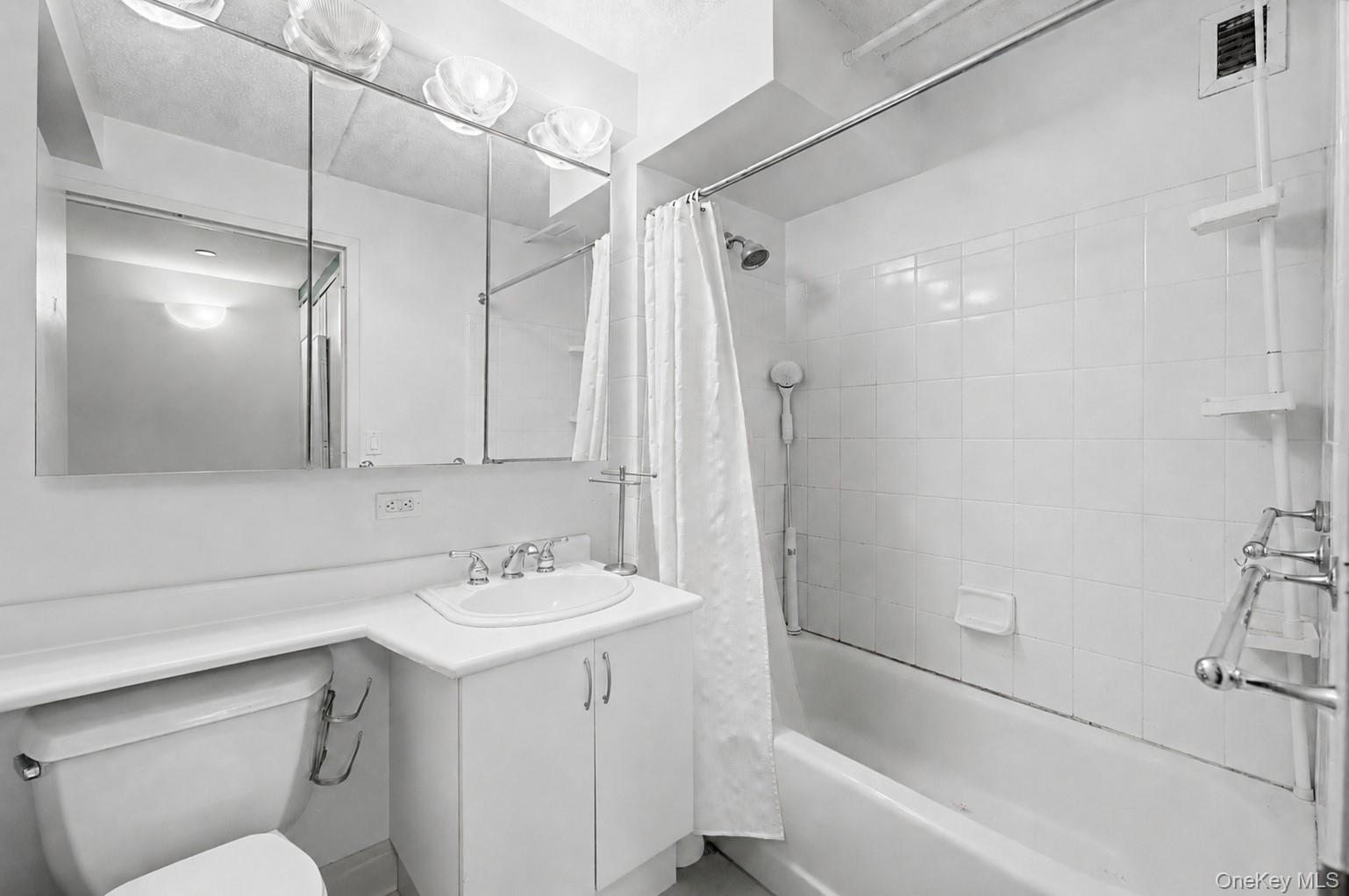 68 Bradhurst Avenue Unit 5W, Manhattan NY 10039