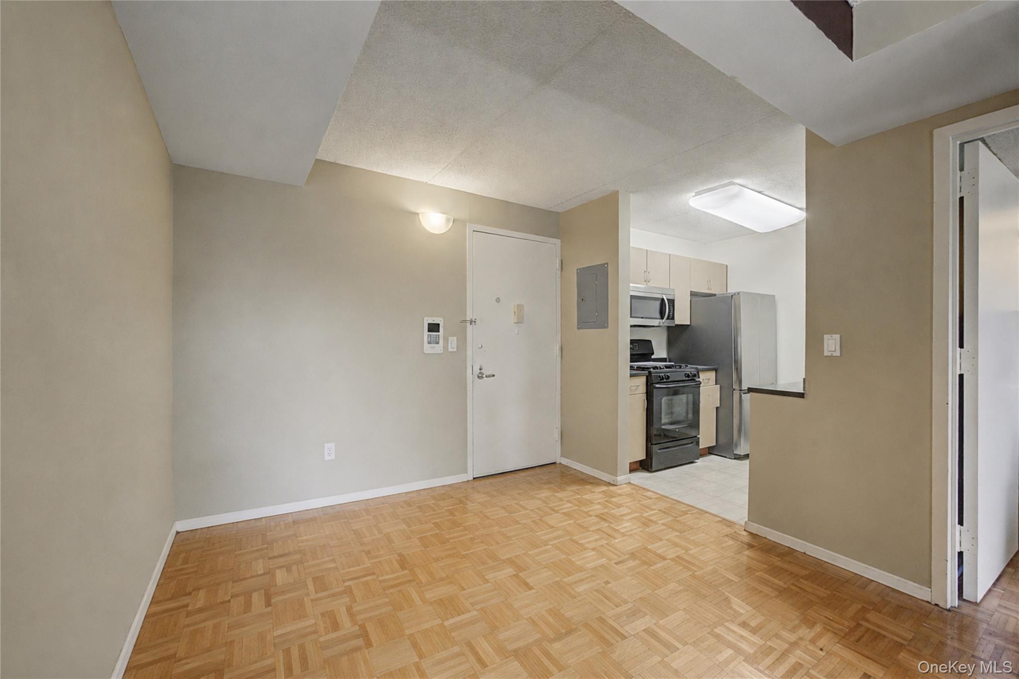 68 Bradhurst Avenue Unit 5W, Manhattan NY 10039