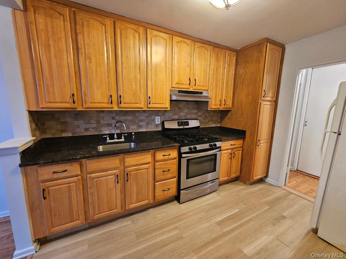151-05 Cross Island Parkway Unit 3E, Whitestone NY 11357