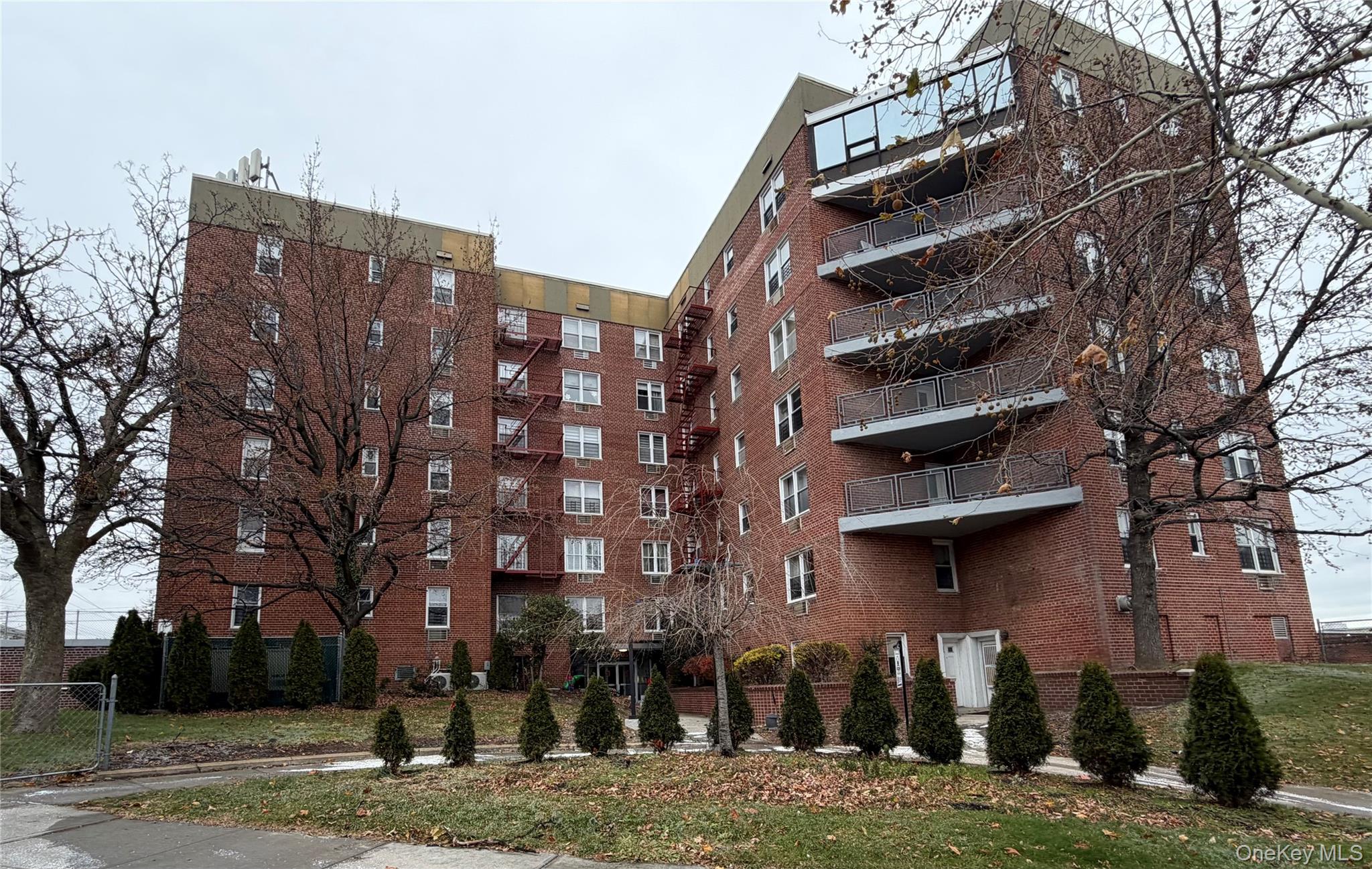 151-05 Cross Island Parkway Unit 3E, Whitestone NY 11357