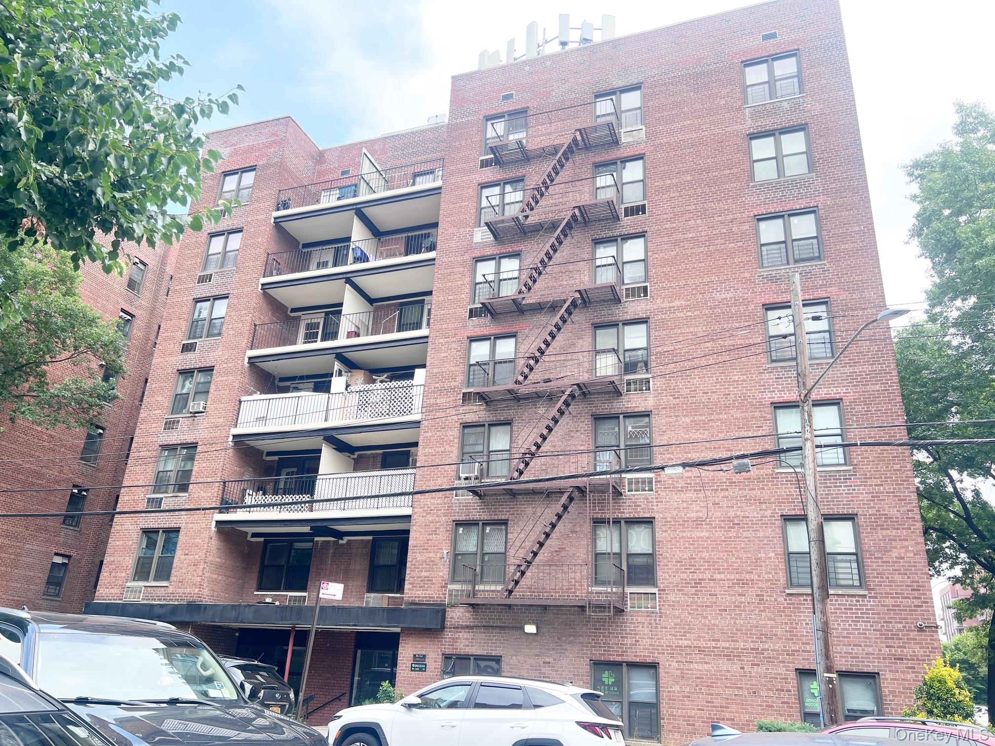 38-25 Parsons Boulevard Unit 5A, Flushing NY 11354