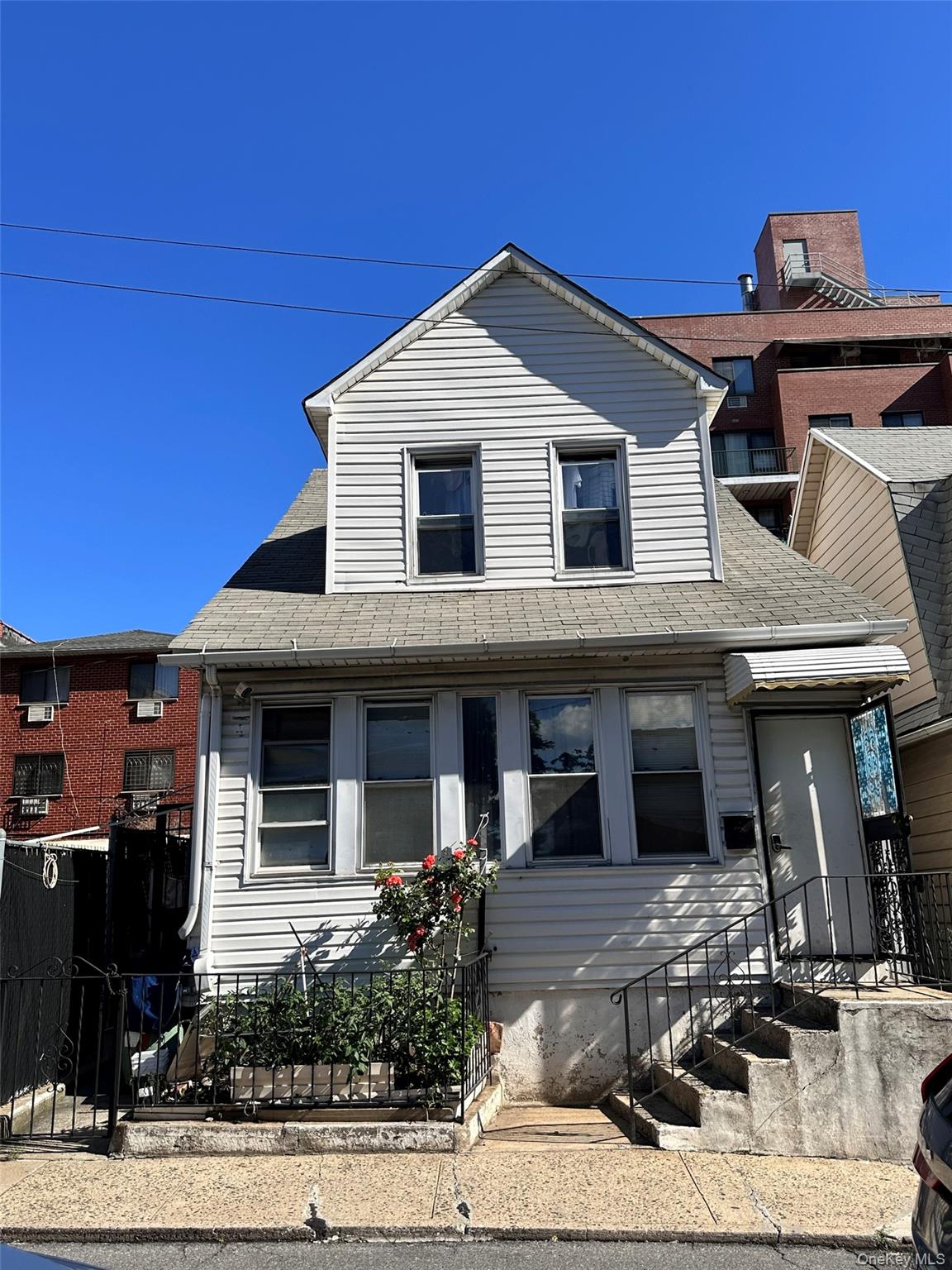 13611 Carlton Place, Flushing NY 11354