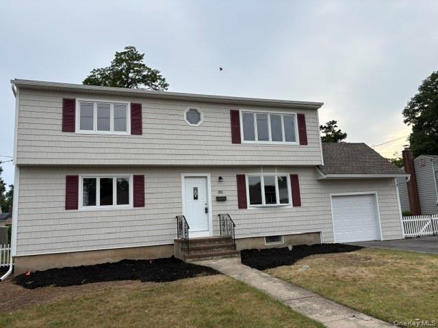 381 N Clinton Avenue, Lindenhurst NY 11757