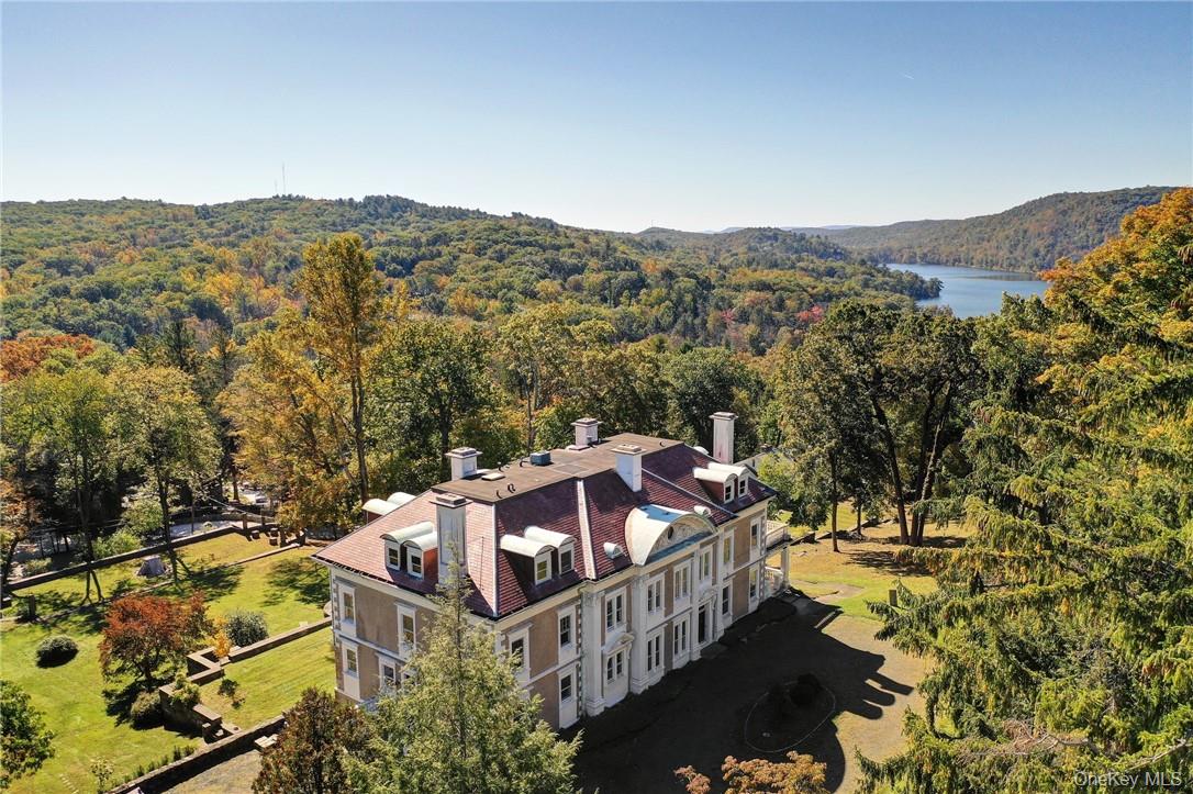 118 Tower Hill Road W, Tuxedo Park NY 10987