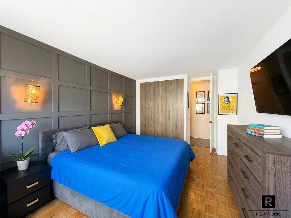 350 West 50th Street Unit 9-G, Manhattan NY 10019