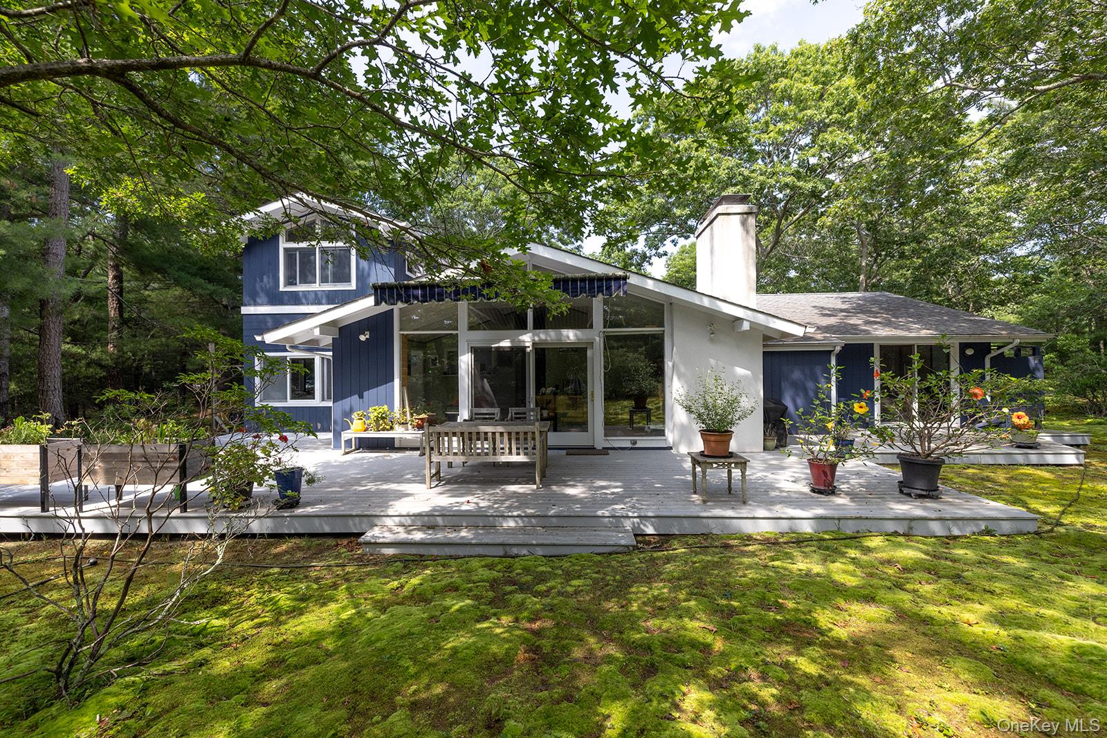 197 Two Holes Water Road, East Hampton NY 11937
