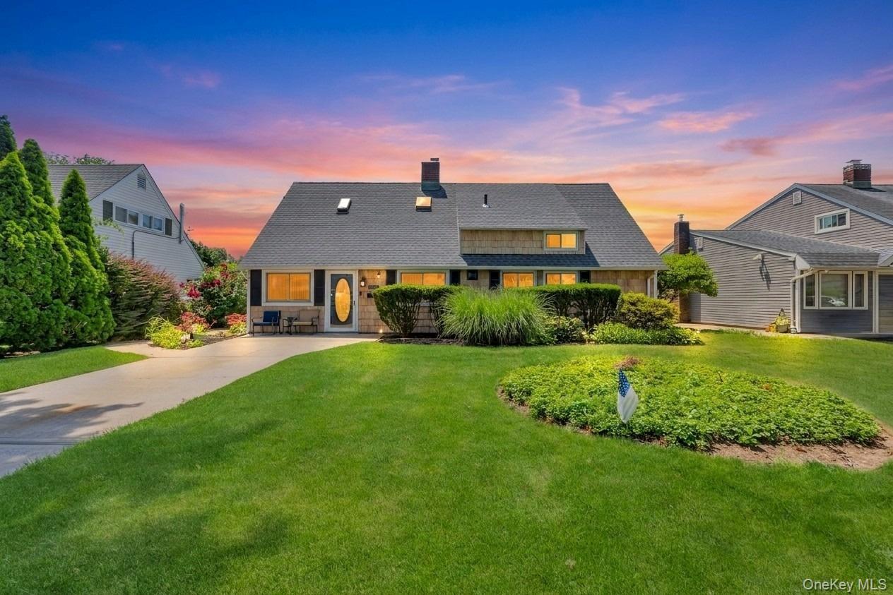 26 Berry Lane, Hicksville NY 11801