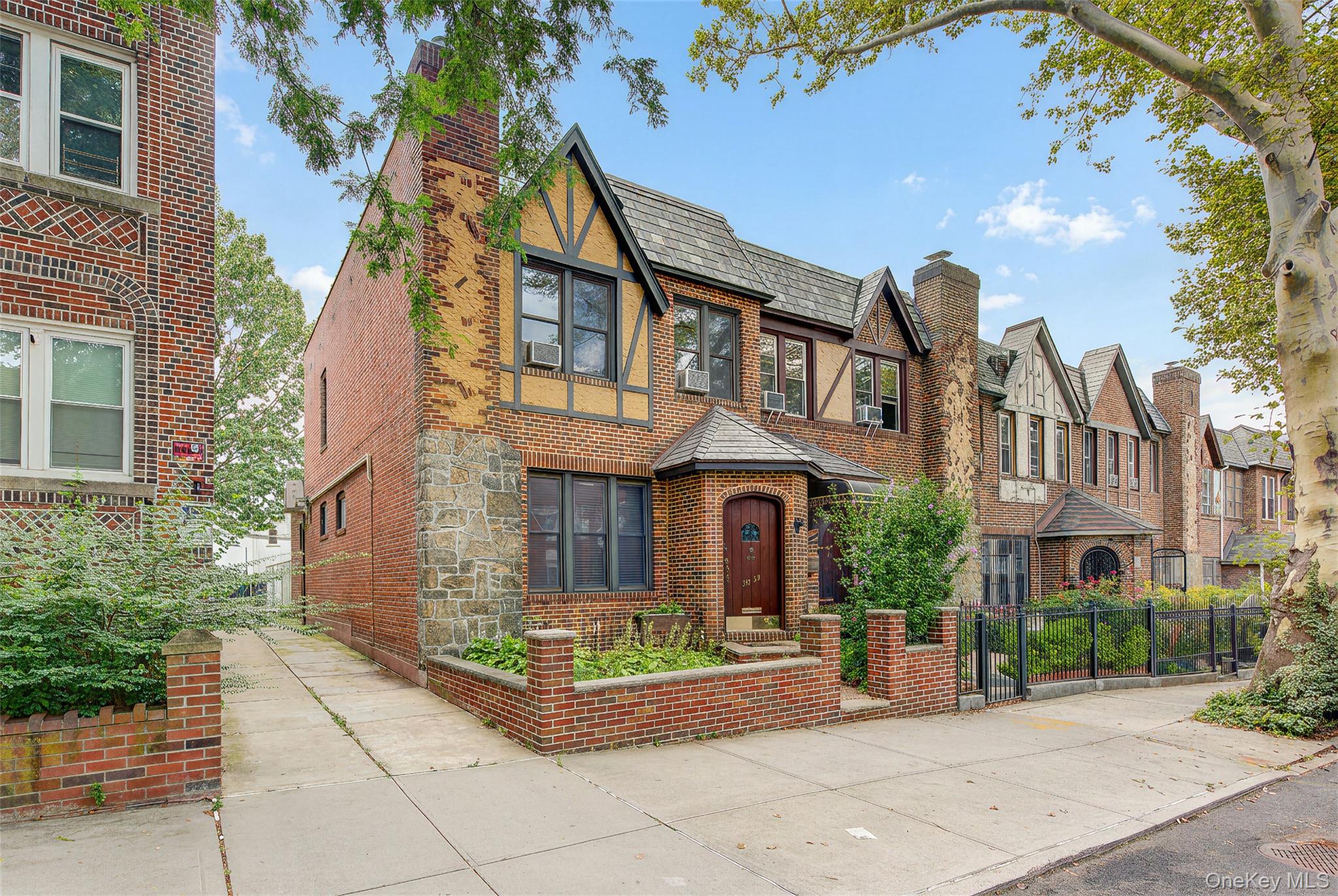 30-34 85th Street, East Elmhurst NY 11370