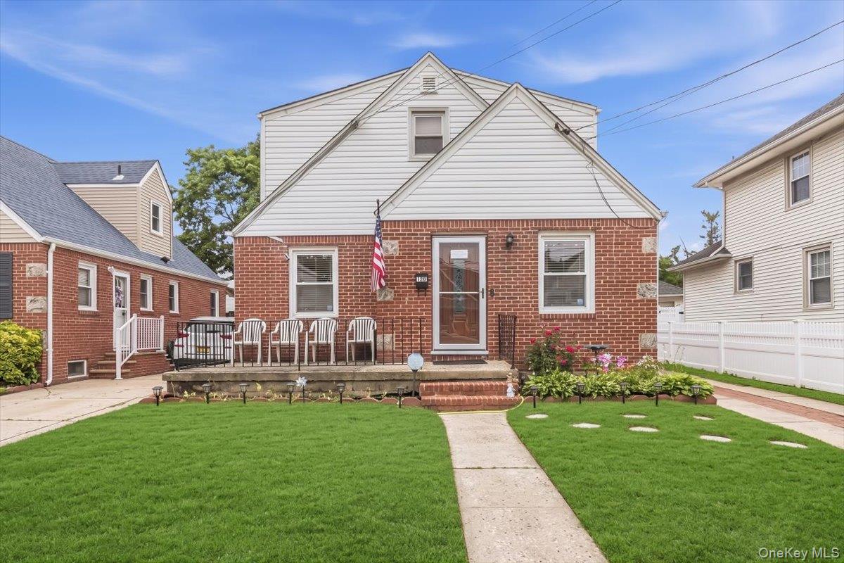 120 N 10th Street, New Hyde Park NY 11040