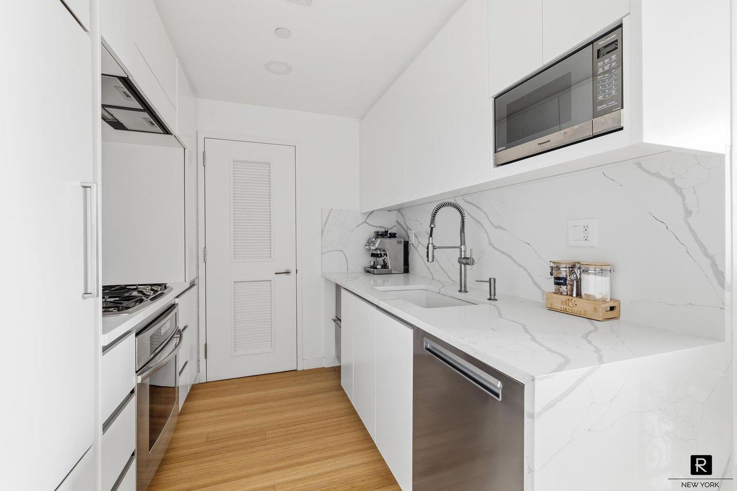 2 River Terrace Unit 17-F, Manhattan NY 10282