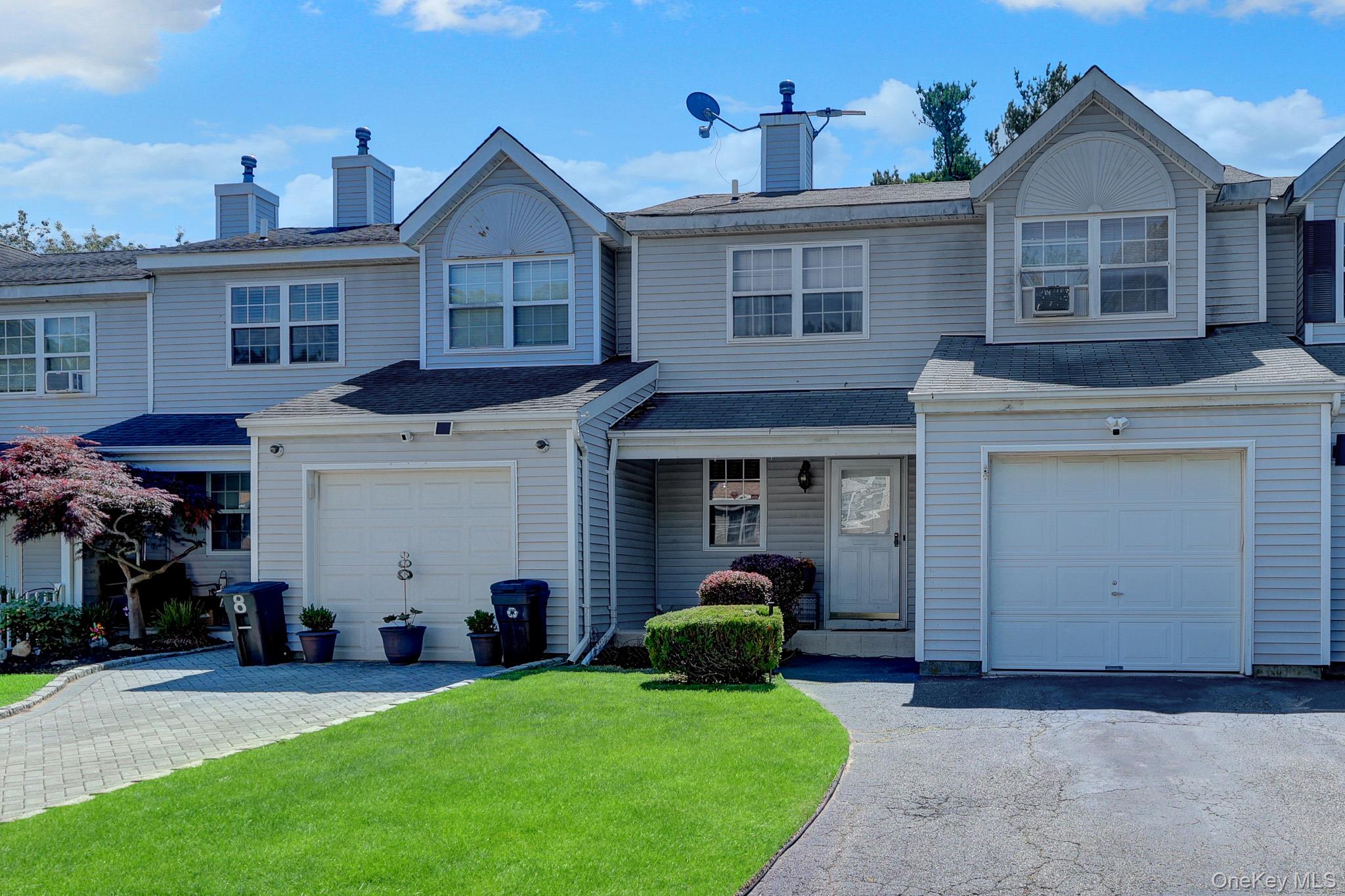 6 Beech Street, Central Islip NY 11722