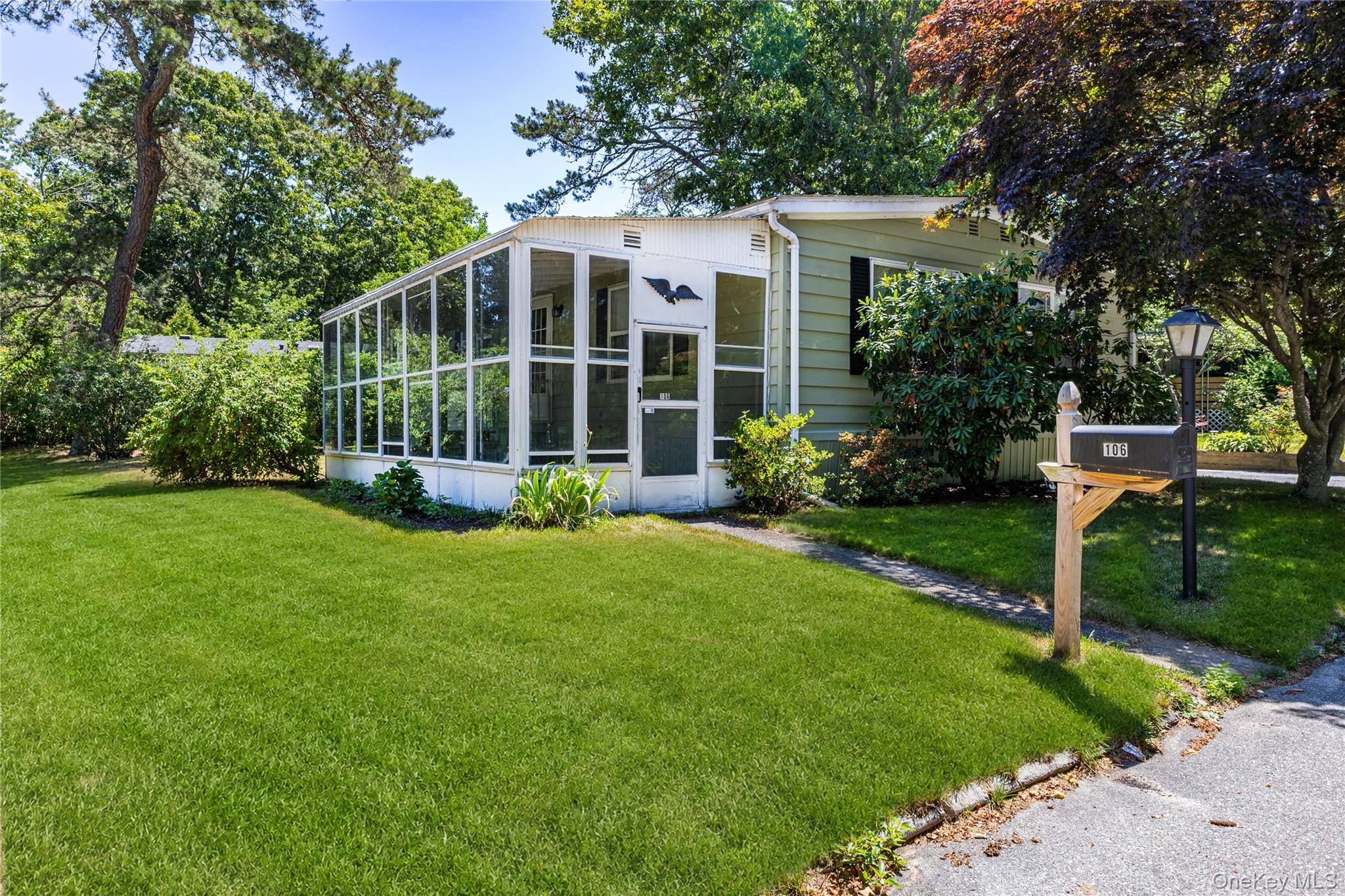 525 Riverleigh Avenue Unit 106, Riverhead NY 11901