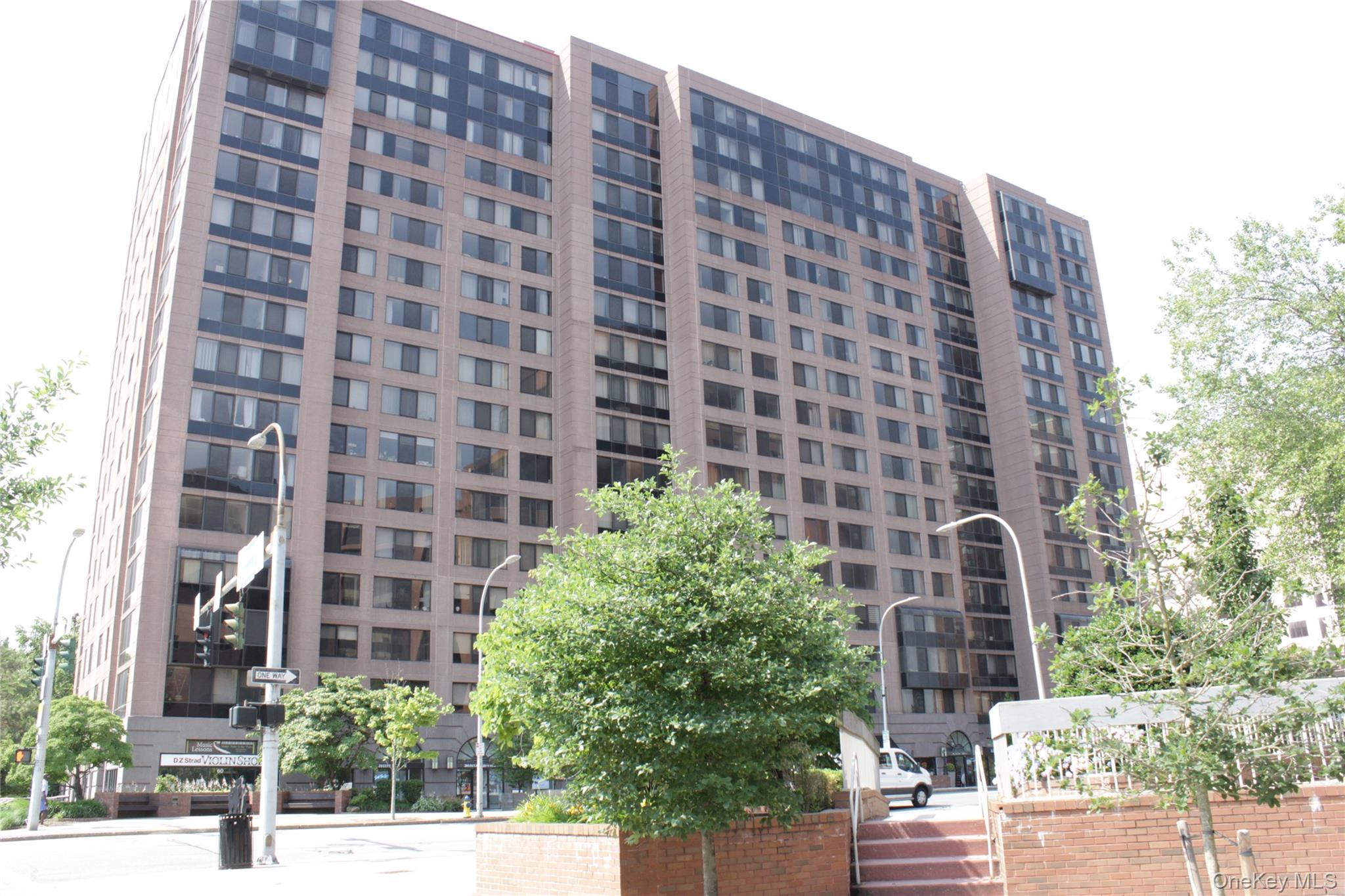 4 Martine Avenue Unit 905, White Plains NY 10606