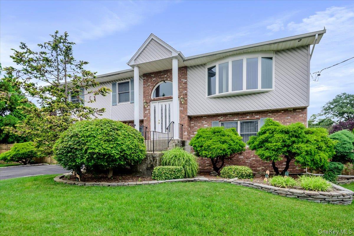 48 Meadow Lane, Hicksville NY 11801