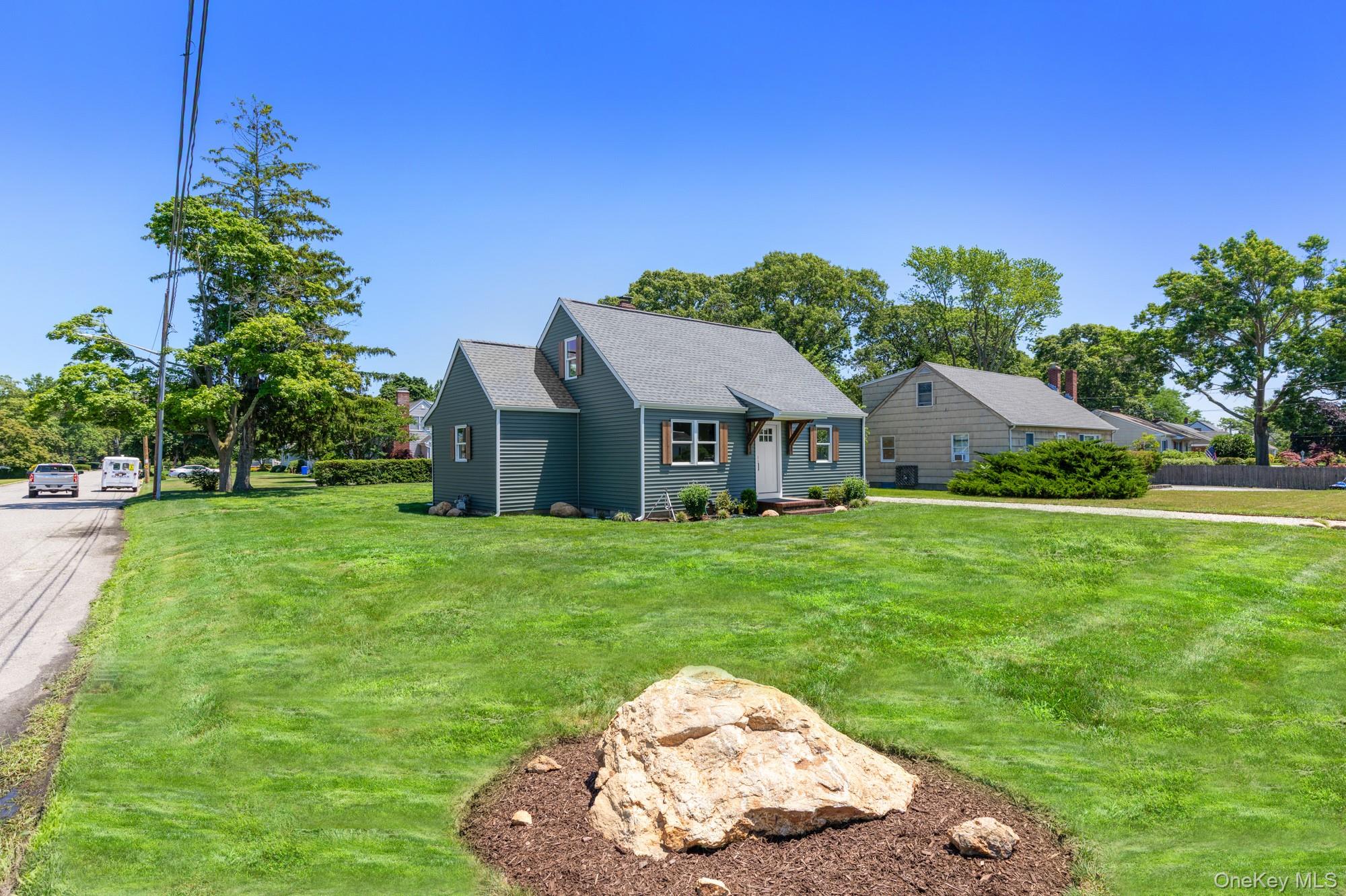 90 Sunrise Avenue, Riverhead NY 11901