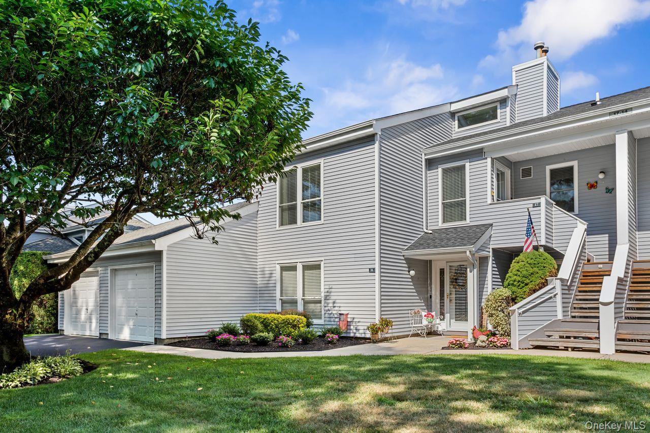 17 Lakeview Drive, Manorville NY 11949