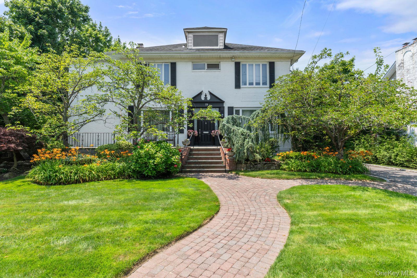 19 Margaret Avenue, Lawrence NY 11559