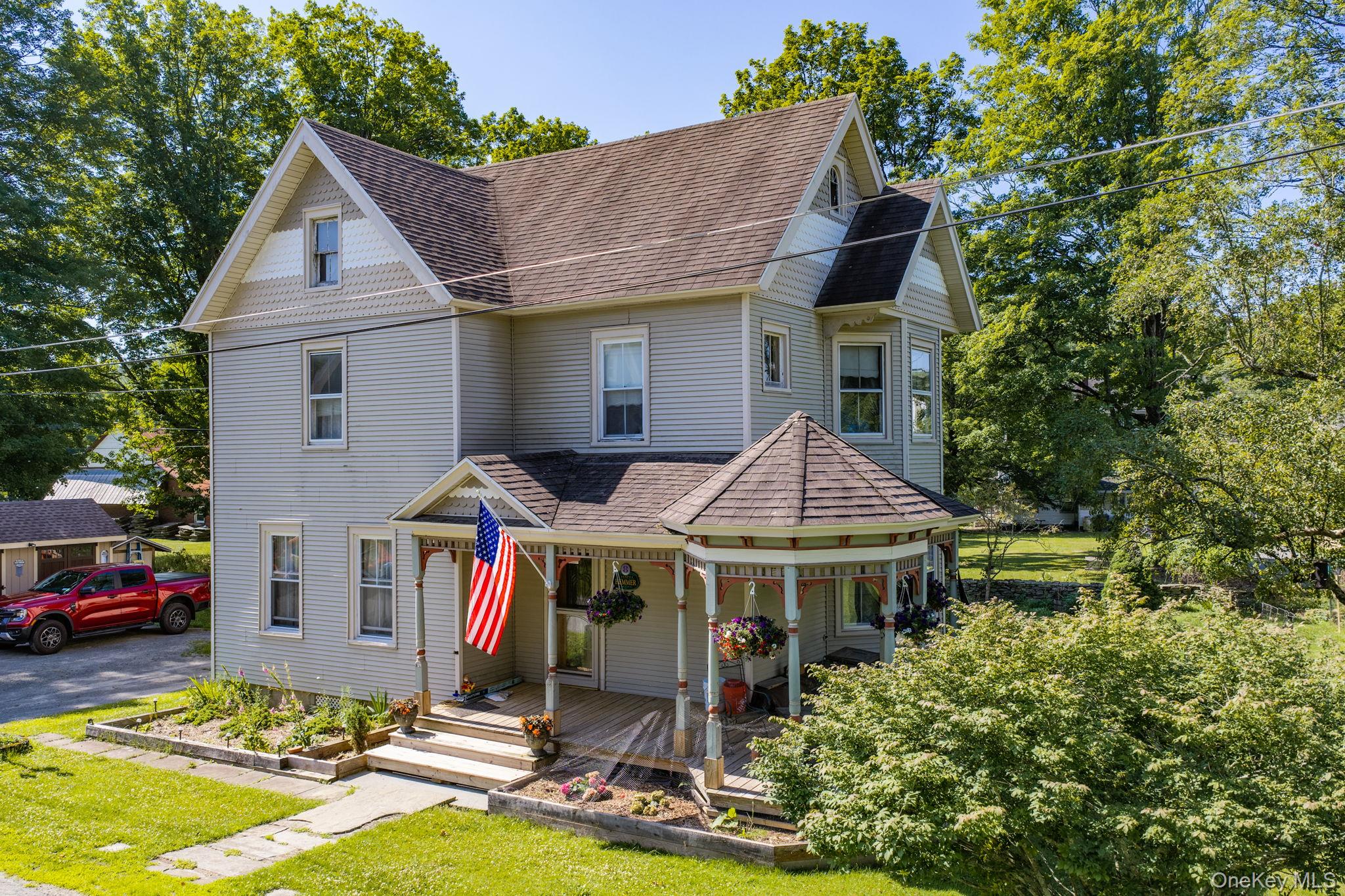 8 Chapel Street, Jeffersonville NY 12748