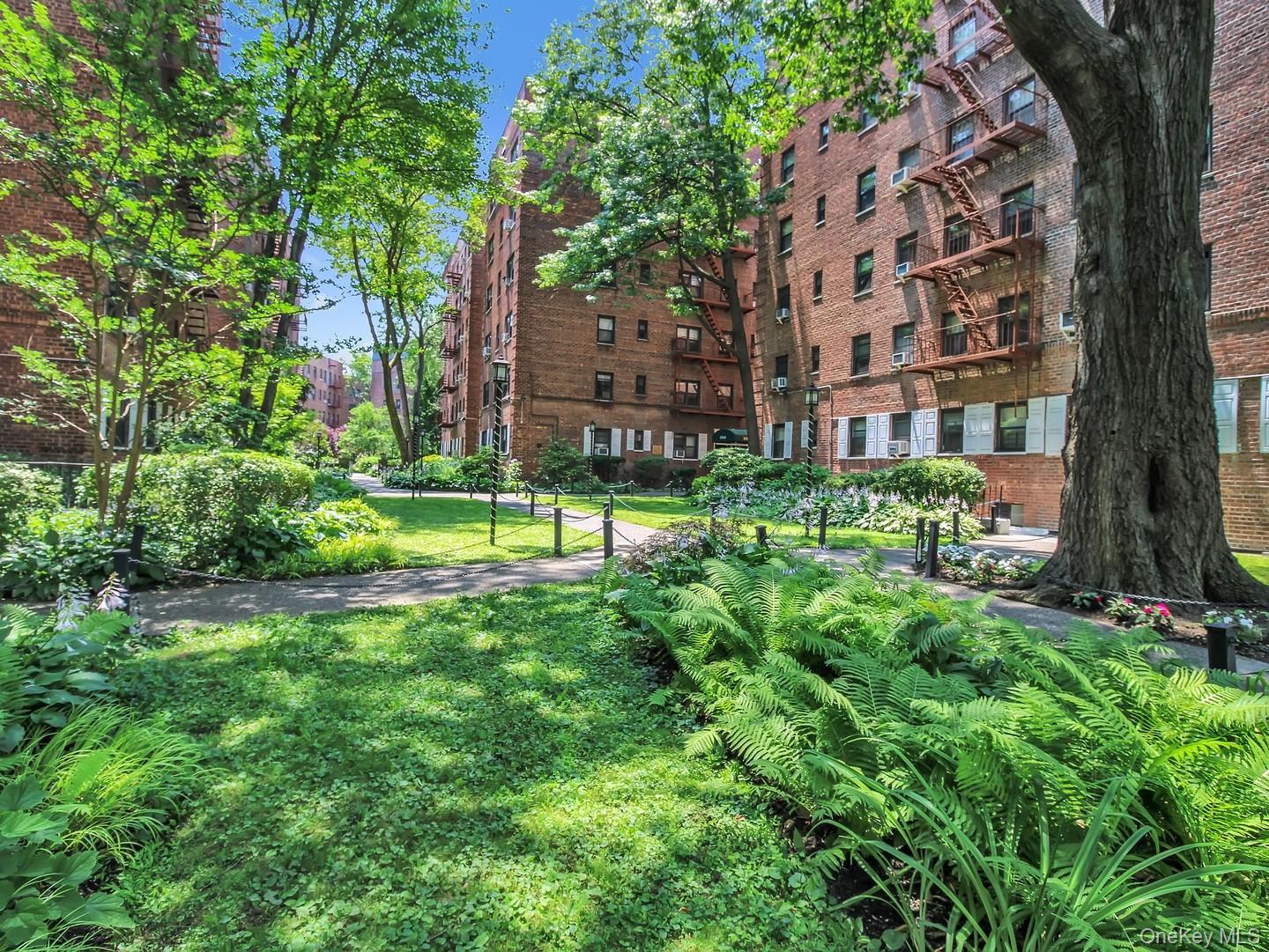 118-60 Metropolitan Avenue Unit 1A, Kew Gardens NY 11415