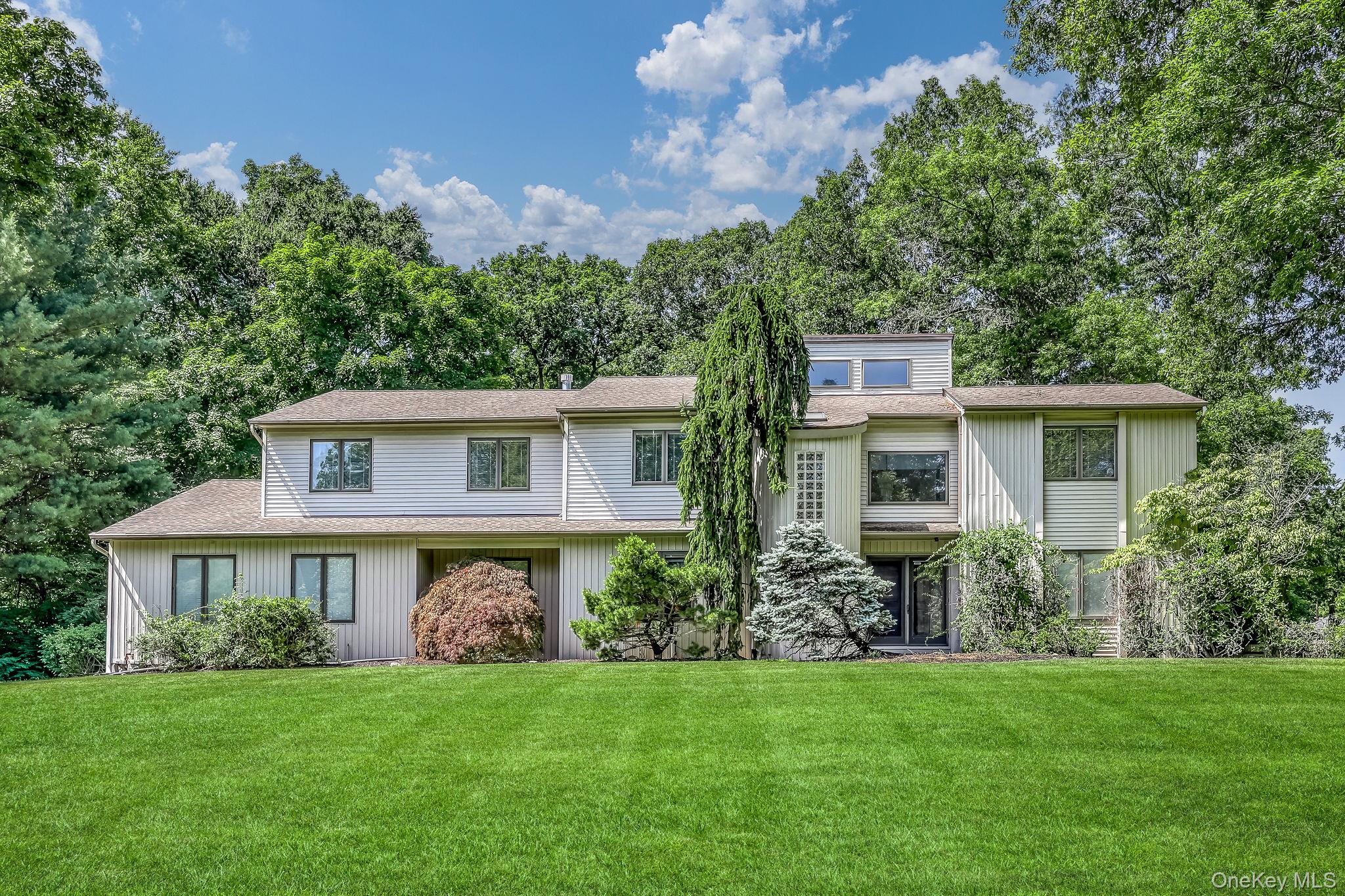 5 Zeck Court, Suffern NY 10901