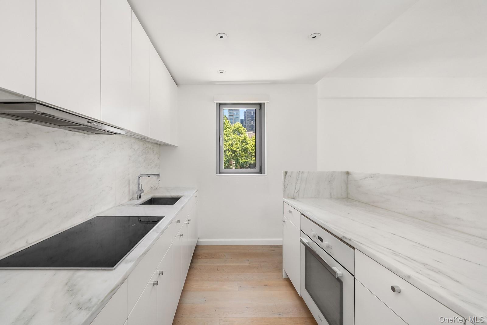 200 E 62nd Street Unit 5D, Manhattan NY 10065
