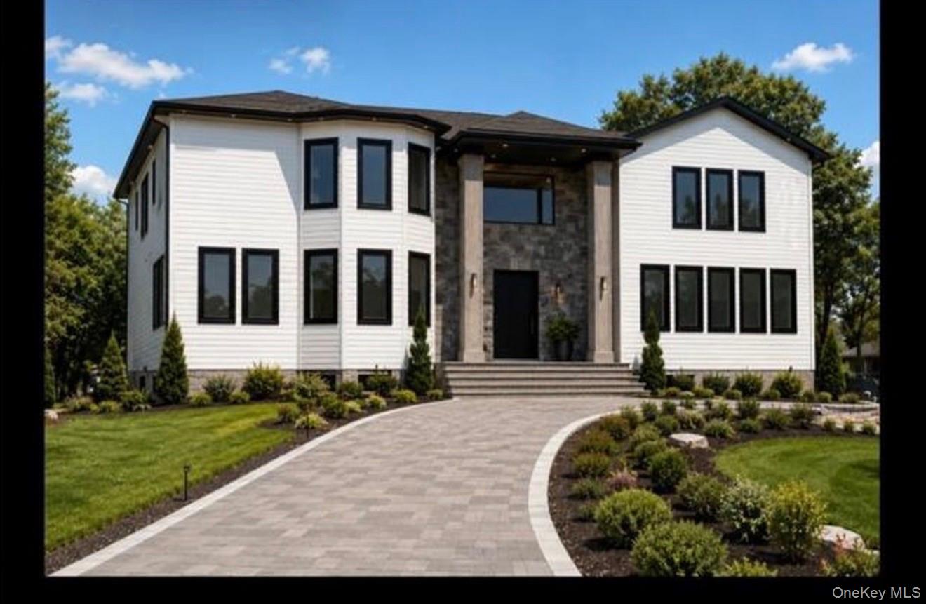 14 Wilmington Drive, Melville NY 11747
