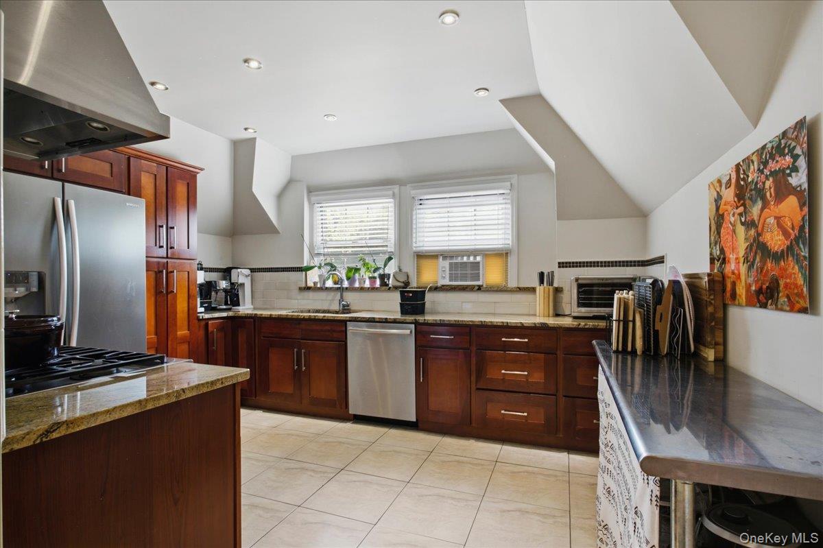 13 Campus Place Unit SL, Scarsdale NY 10583