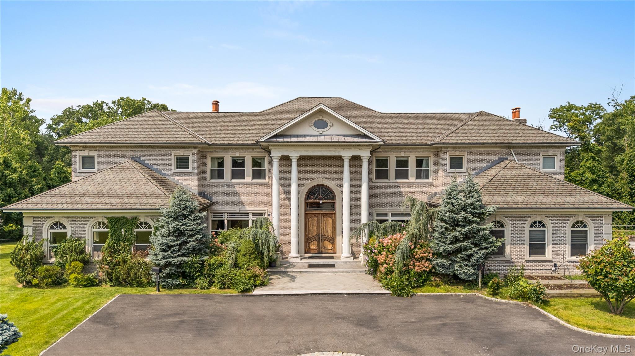 3 Valentine Farm Court, Old Brookville NY 11545