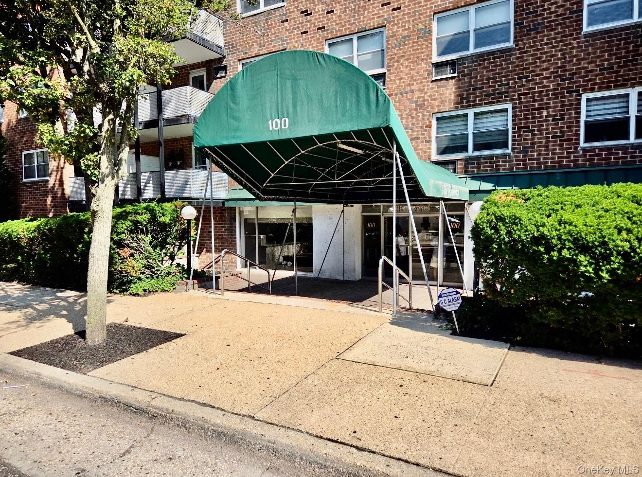 100 Lincoln Avenue Unit 7B, Mineola NY 11501