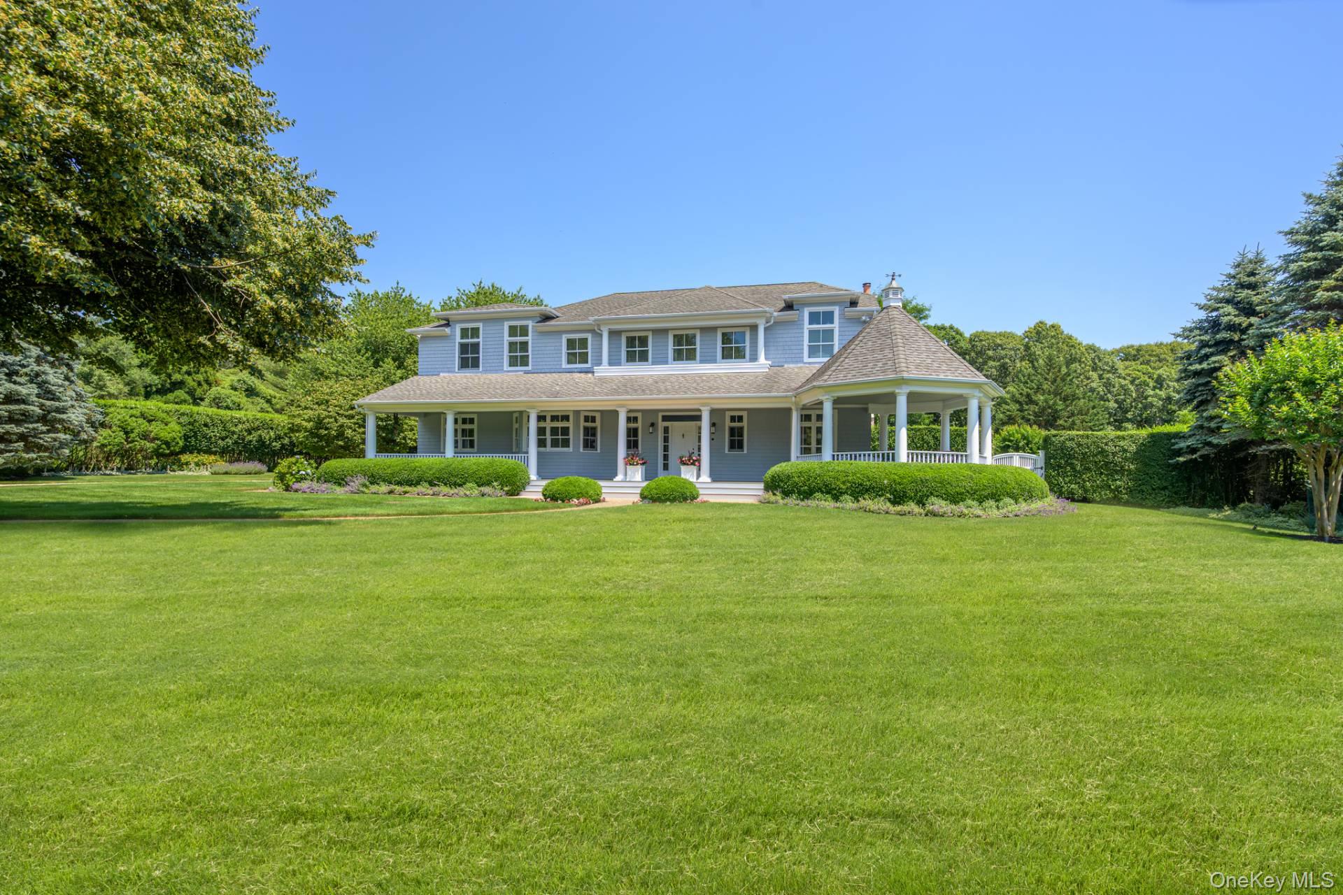 14 Wood Edge Court, Water Mill NY 11976