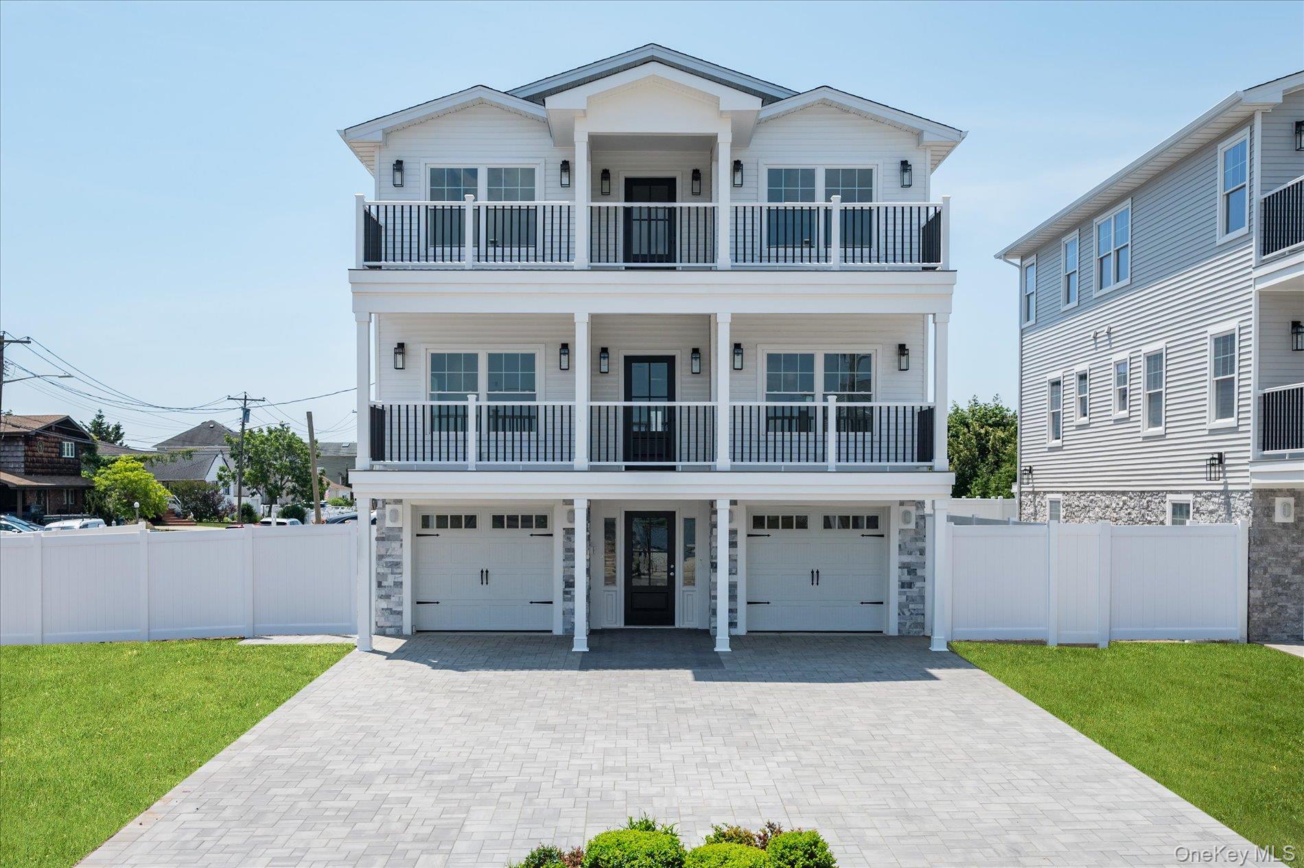 17 Island Parkway N, Island Park NY 11558