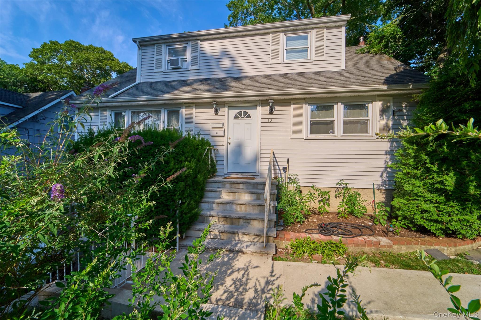 12 Goeller Avenue, Huntington Station NY 11746