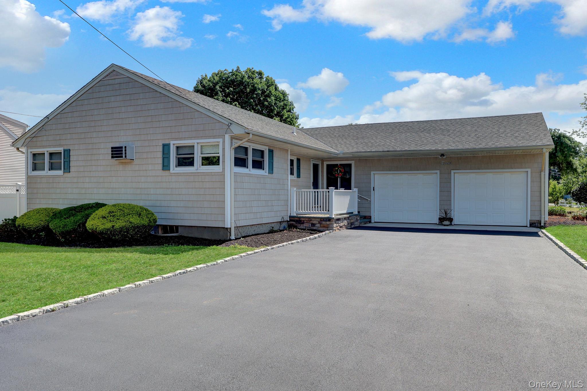 12 Bainbridge Avenue, Melville NY 11747