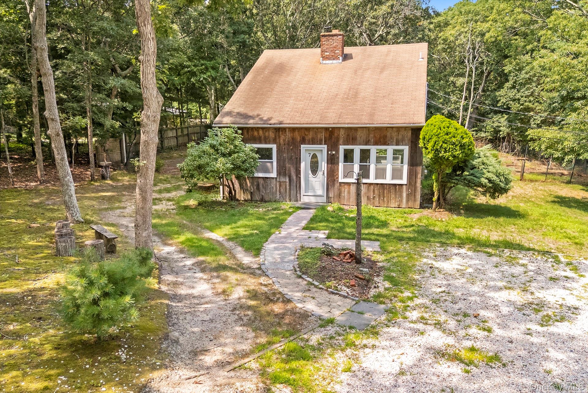 7 Albertines Lane, East Hampton NY 11937