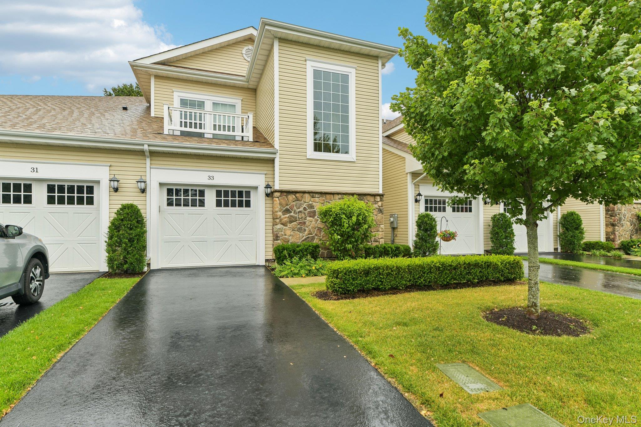 33 Greentree Court, Shirley NY 11967