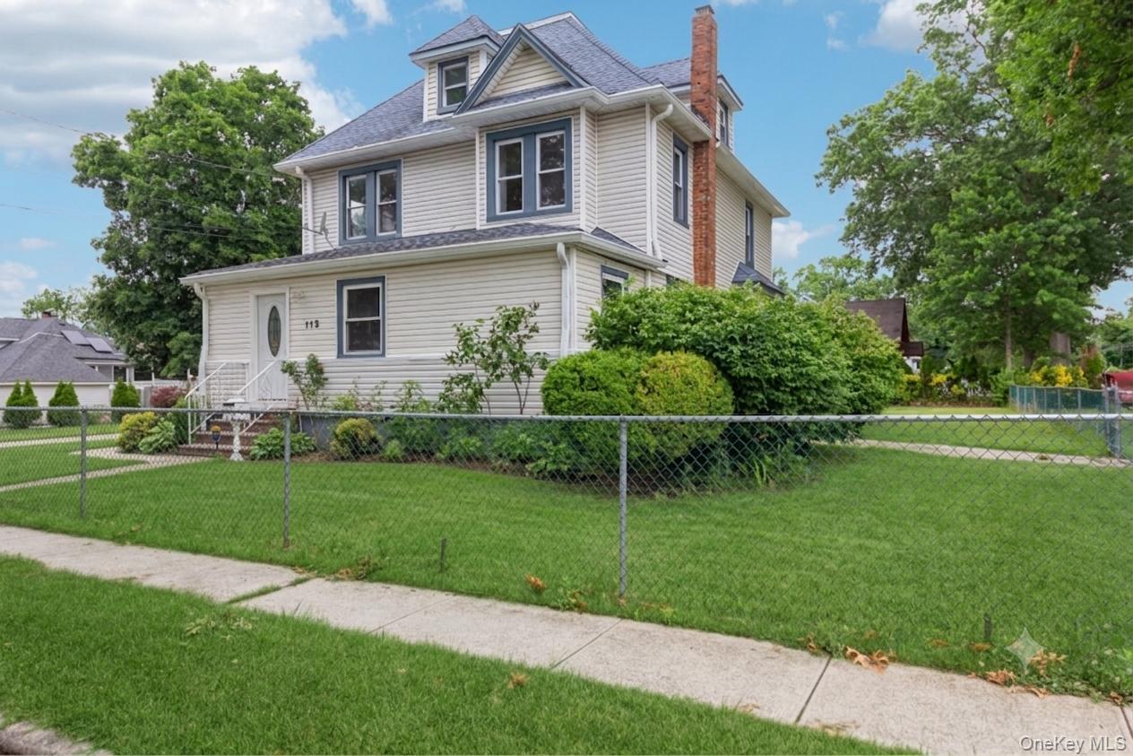 112 Woods Avenue, Roosevelt NY 11575