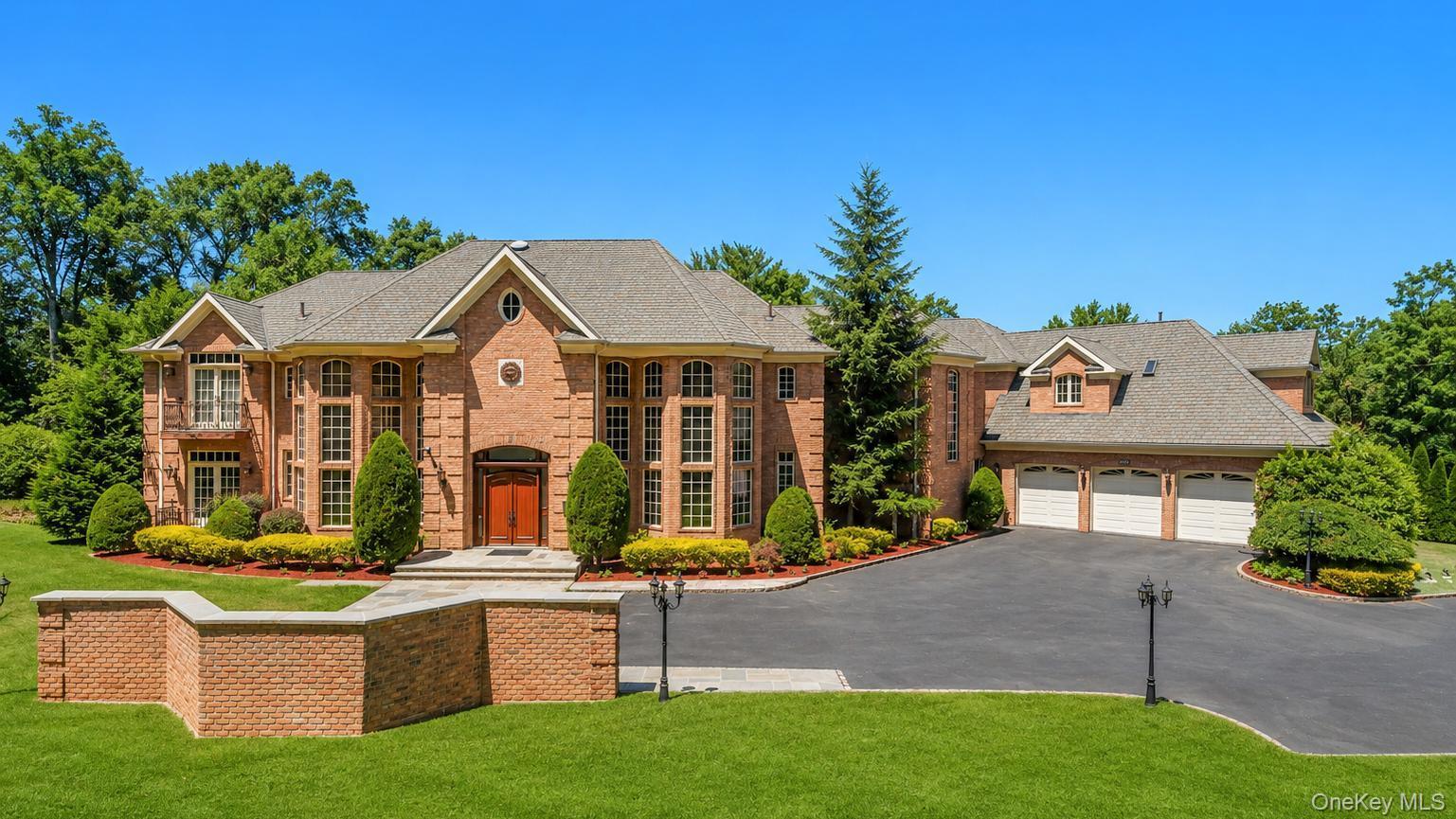 250 Oyster Bay Road, Locust Valley NY 11560