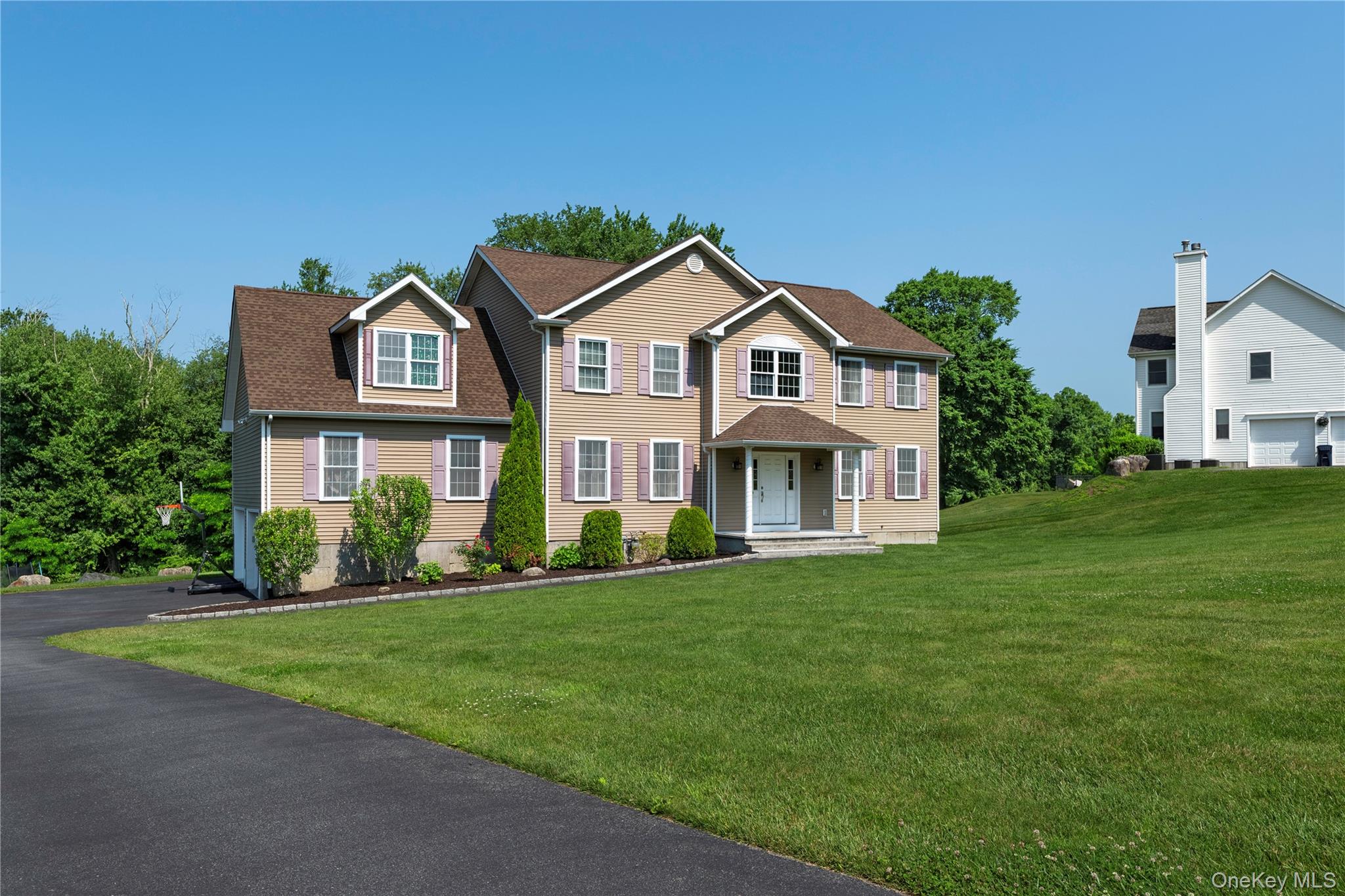 16 Noble Court, Mahopac NY 10541