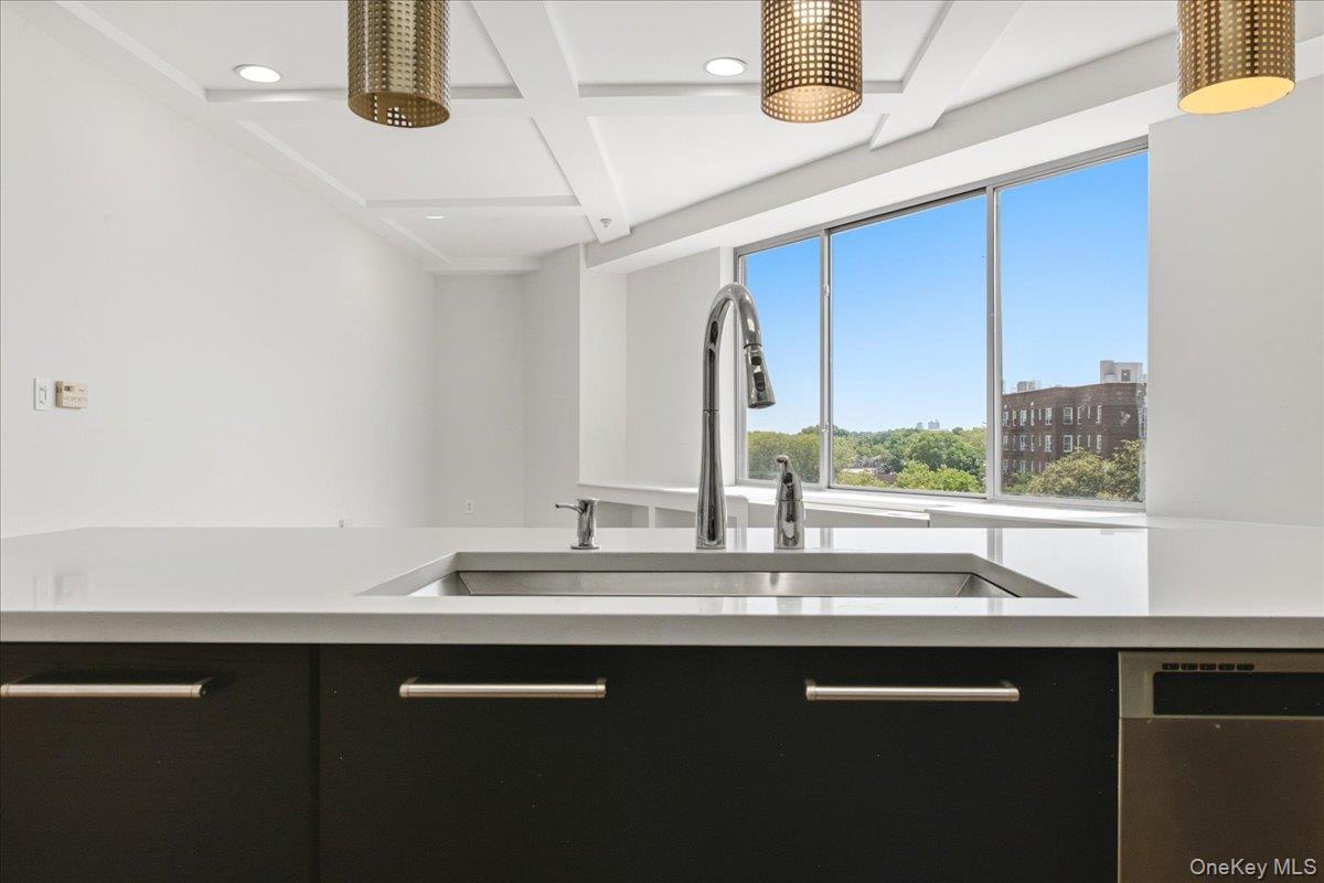 64-05 Yellowstone Boulevard Unit PH504, Forest Hills NY 11375