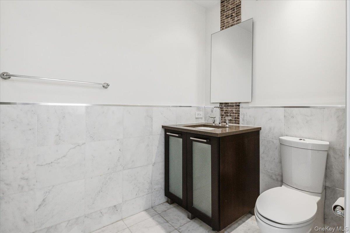 64-05 Yellowstone Boulevard Unit PH504, Forest Hills NY 11375