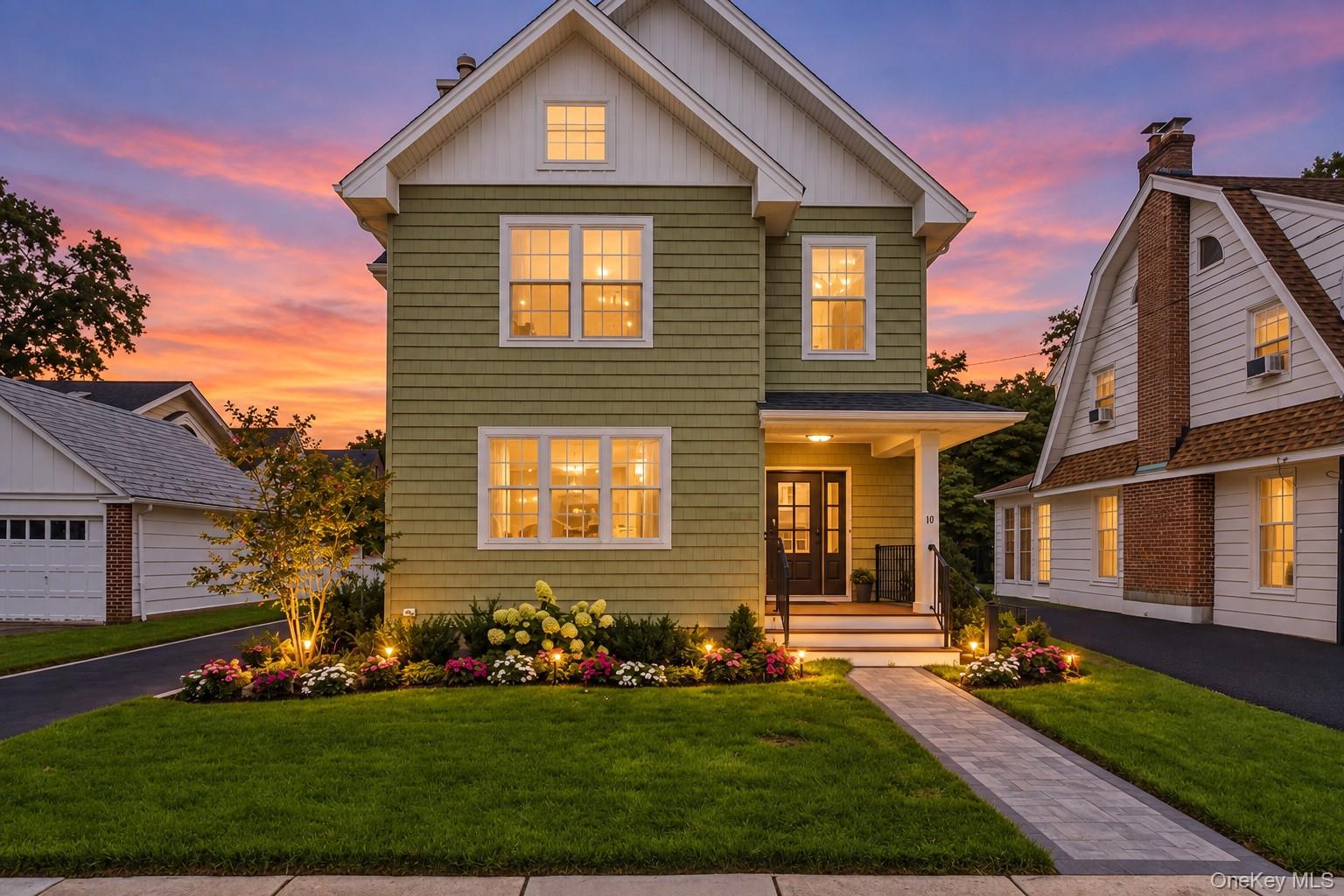 10 Hazel Place, Floral Park NY 11001