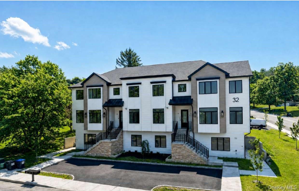 32 Virginia Avenue Unit 101, Blooming Grove NY 10950