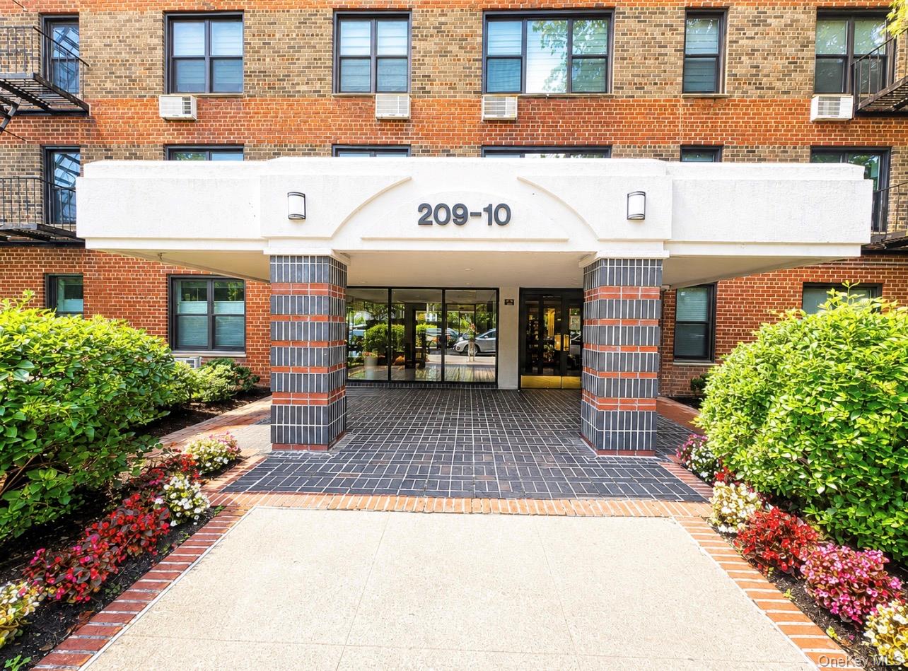209-10 41st Ave Unit 3N, Bayside NY 11361