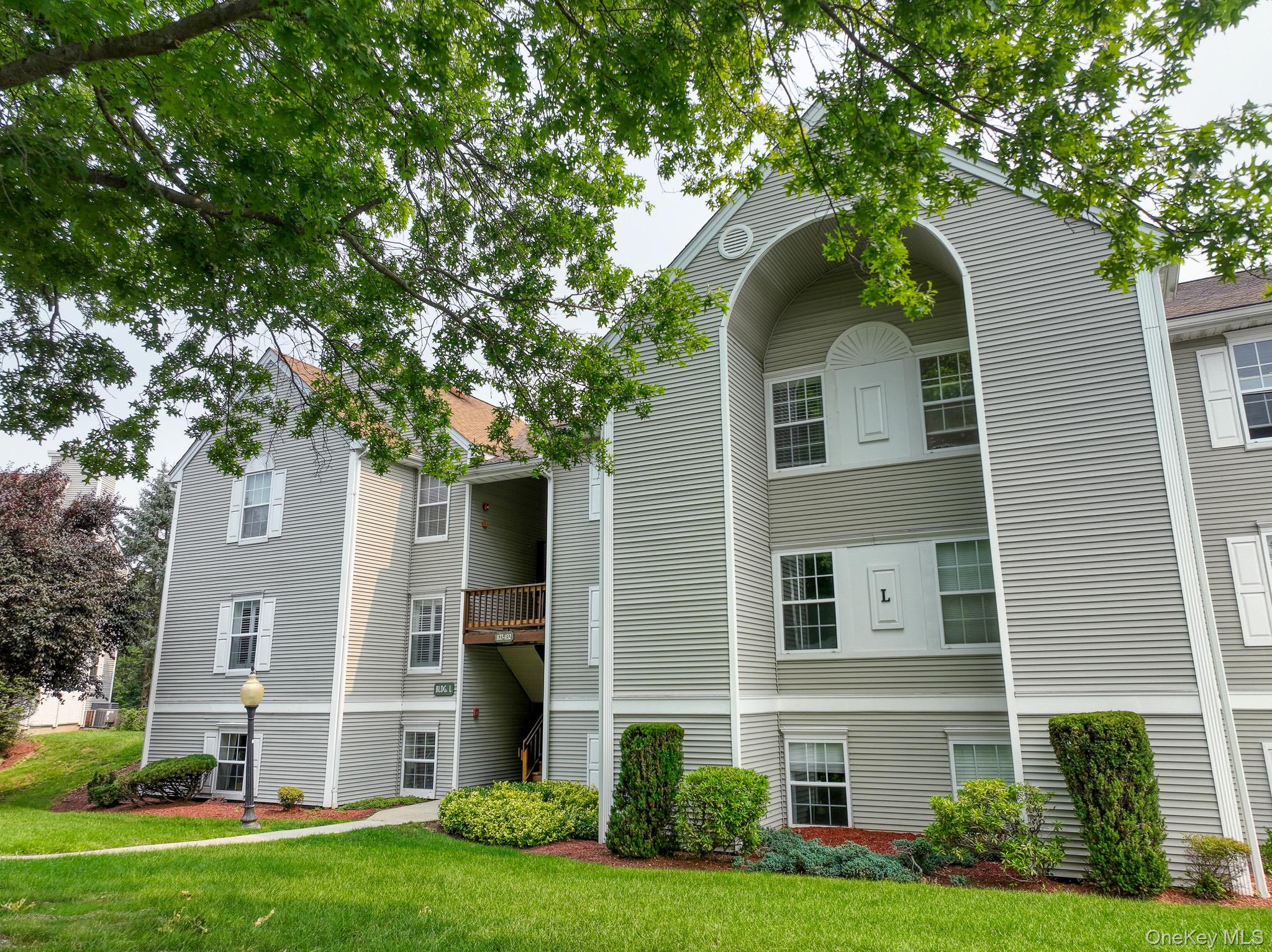 1130 Washington Green, New Windsor NY 12553