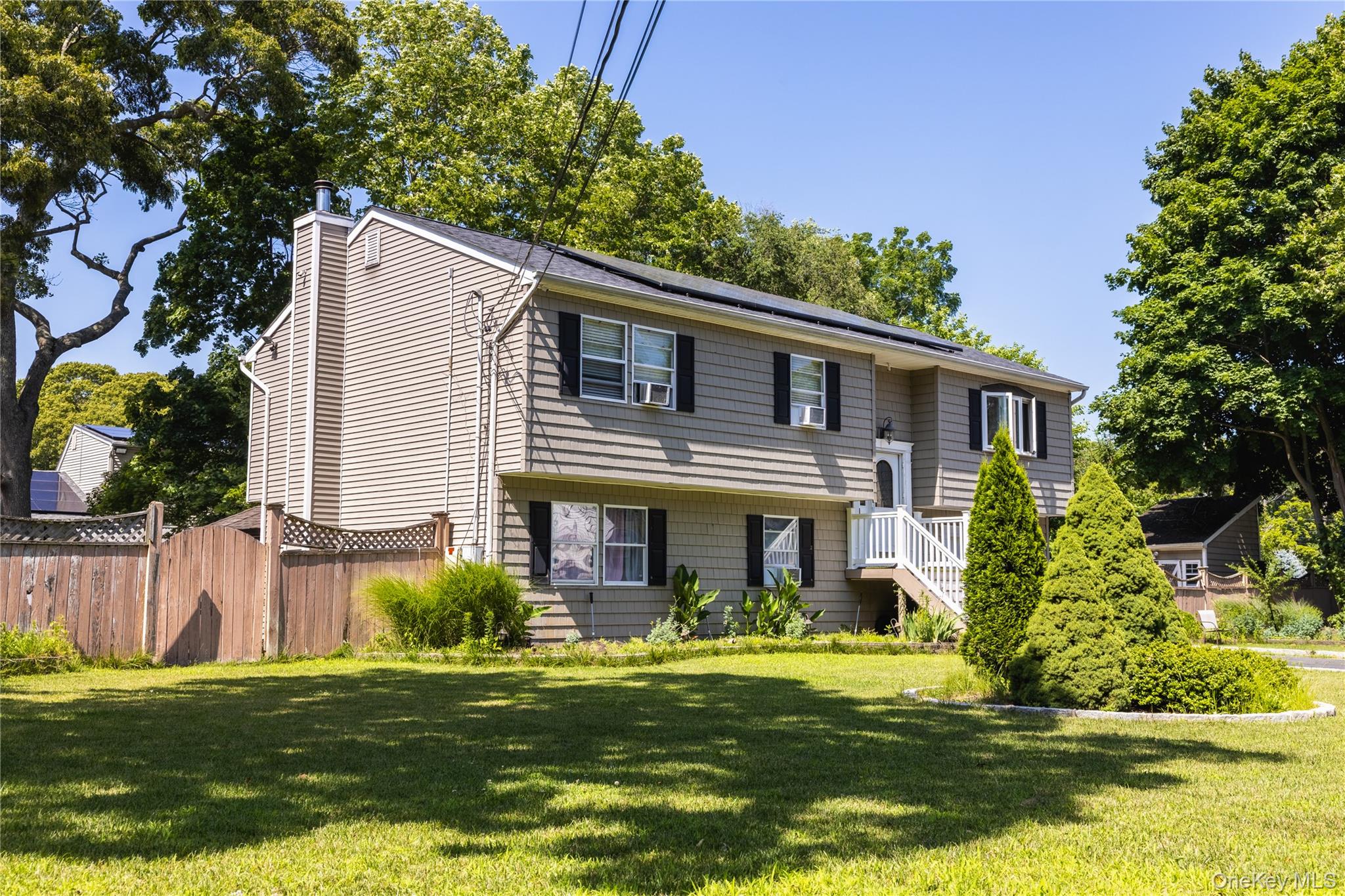 5 2nd Street, Coram NY 11727