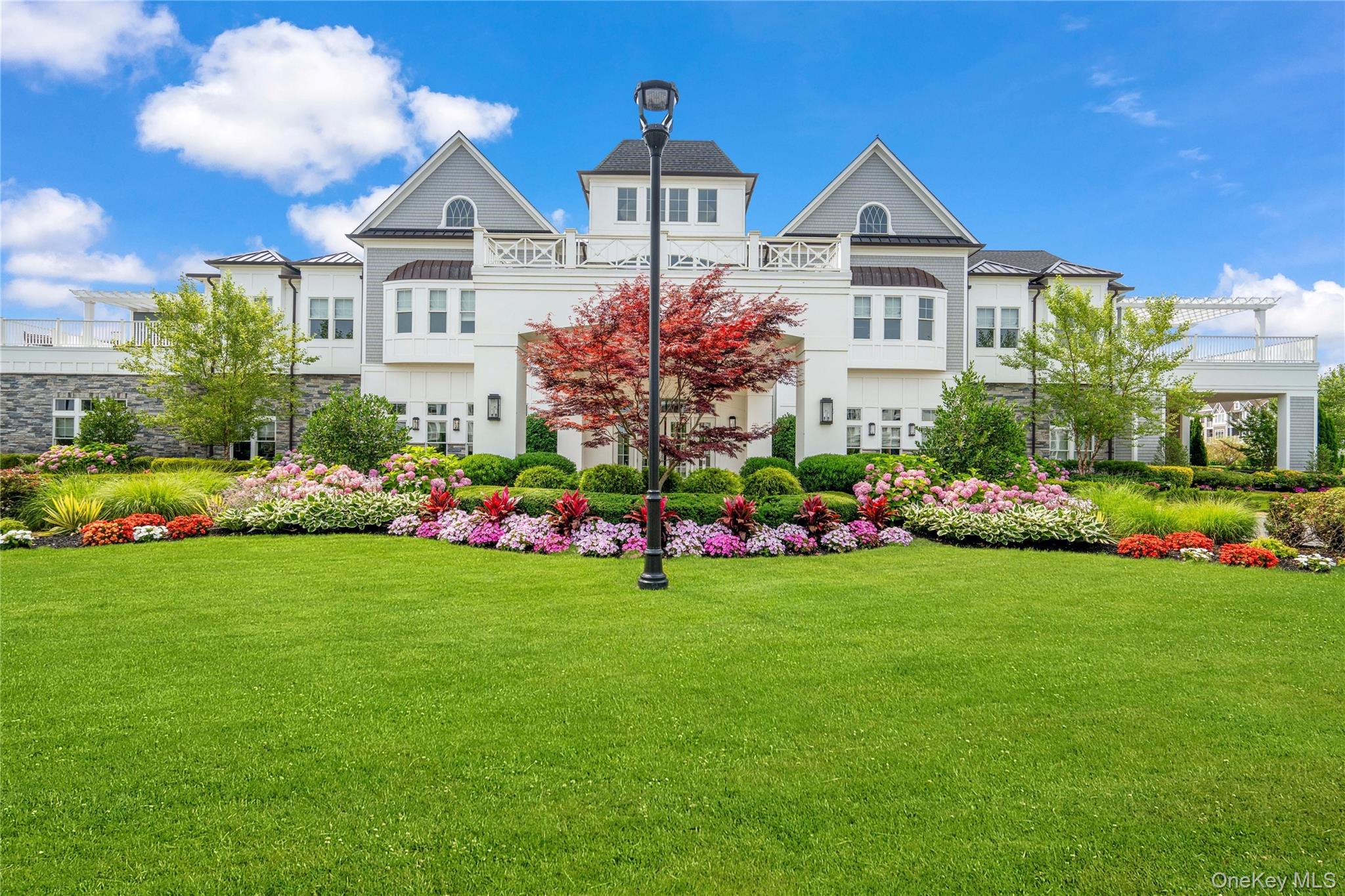 55201 Spruce Pond Circle, Plainview NY 11803